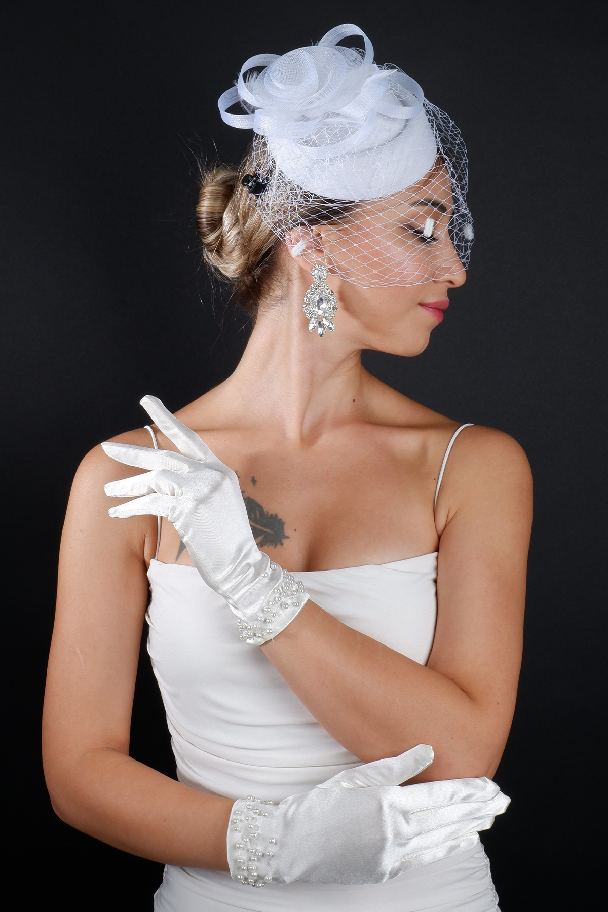 Hayalperest boncuk  Puantiyeli Fileli Gelin Nikah Kep Aksesuarı ve İncili Saten Düğün Eldiven Seti - Görsel 4