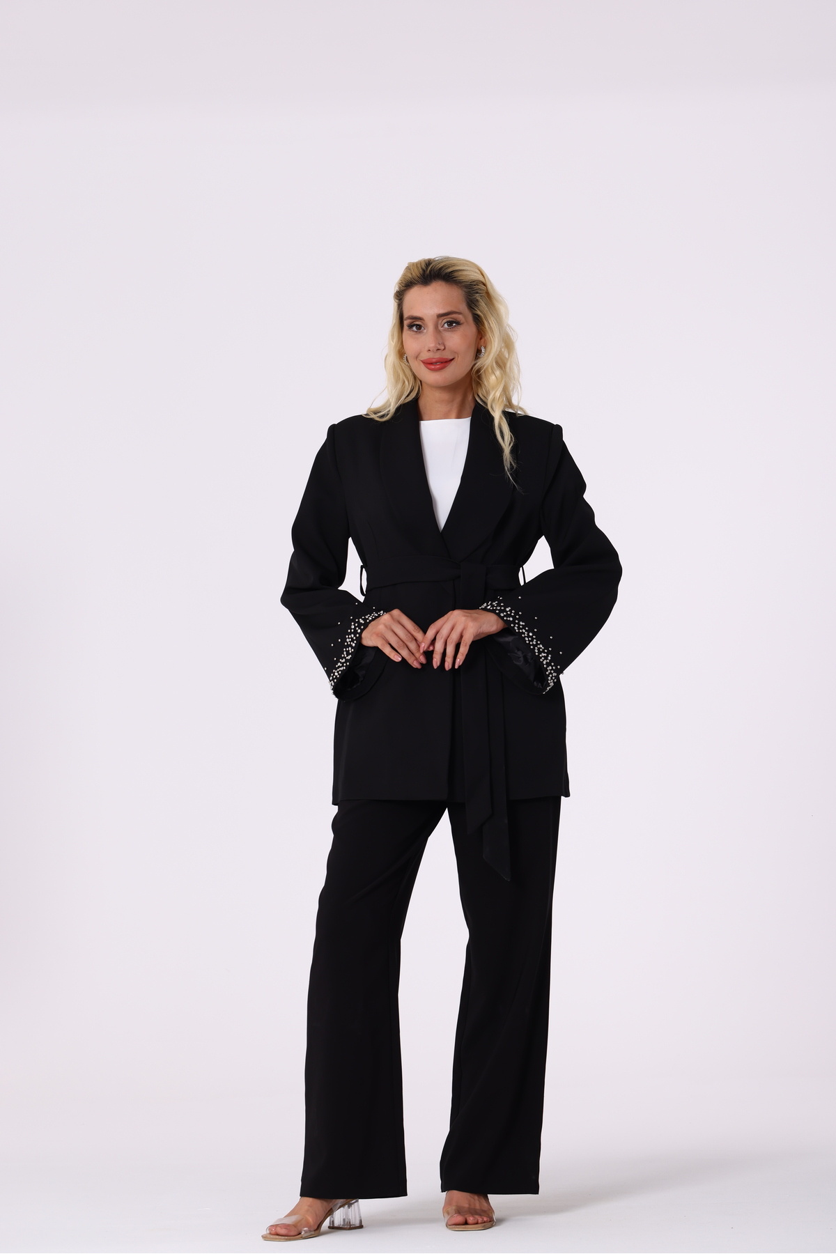 modahira kolları ve cepleri taşlı ceket