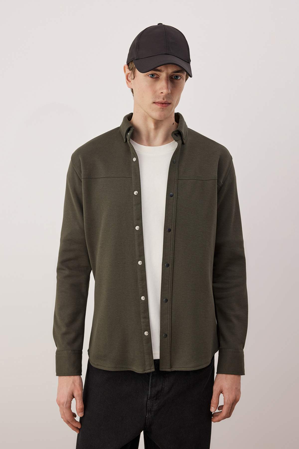 Trendyolmilla Man Haki Regular fit Dokulu Erkek Gömlek TMNAW26GO00023