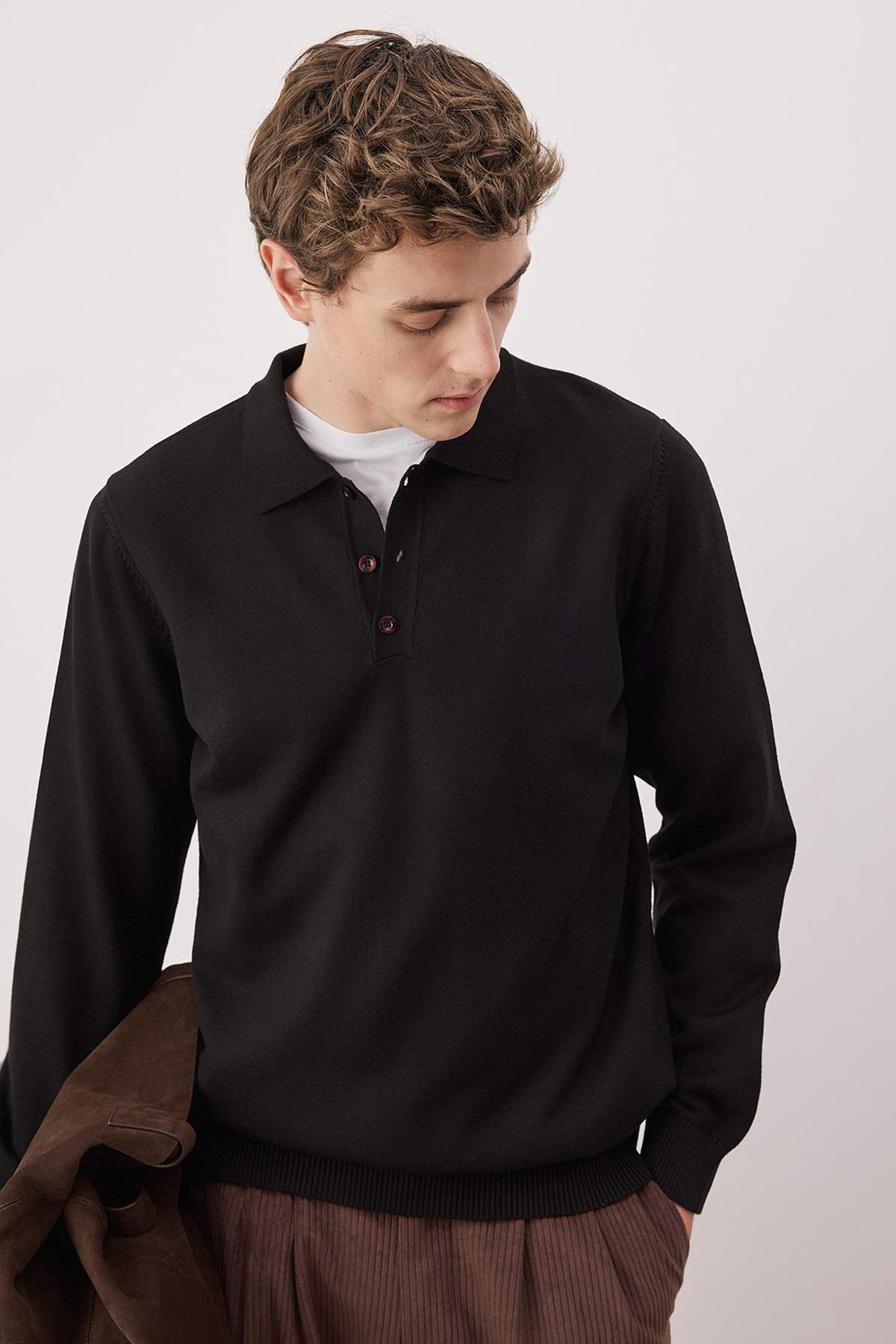 Trendyolmilla Man Siyah Regular Polo Yaka Düz Kazak TMNAW24KZ00067