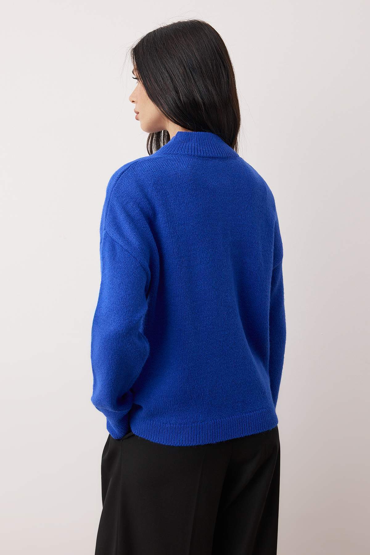 Trendyolmilla  Wardrobe Essentials Saks Yumuşak Dokulu Triko Kazak | TWOAW26KZ00074 - Görsel 4