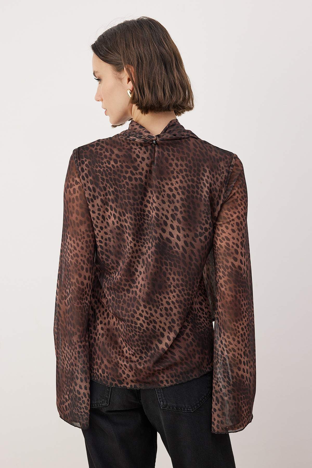 trendyolmilla-womens-animal-long-fitted-blous