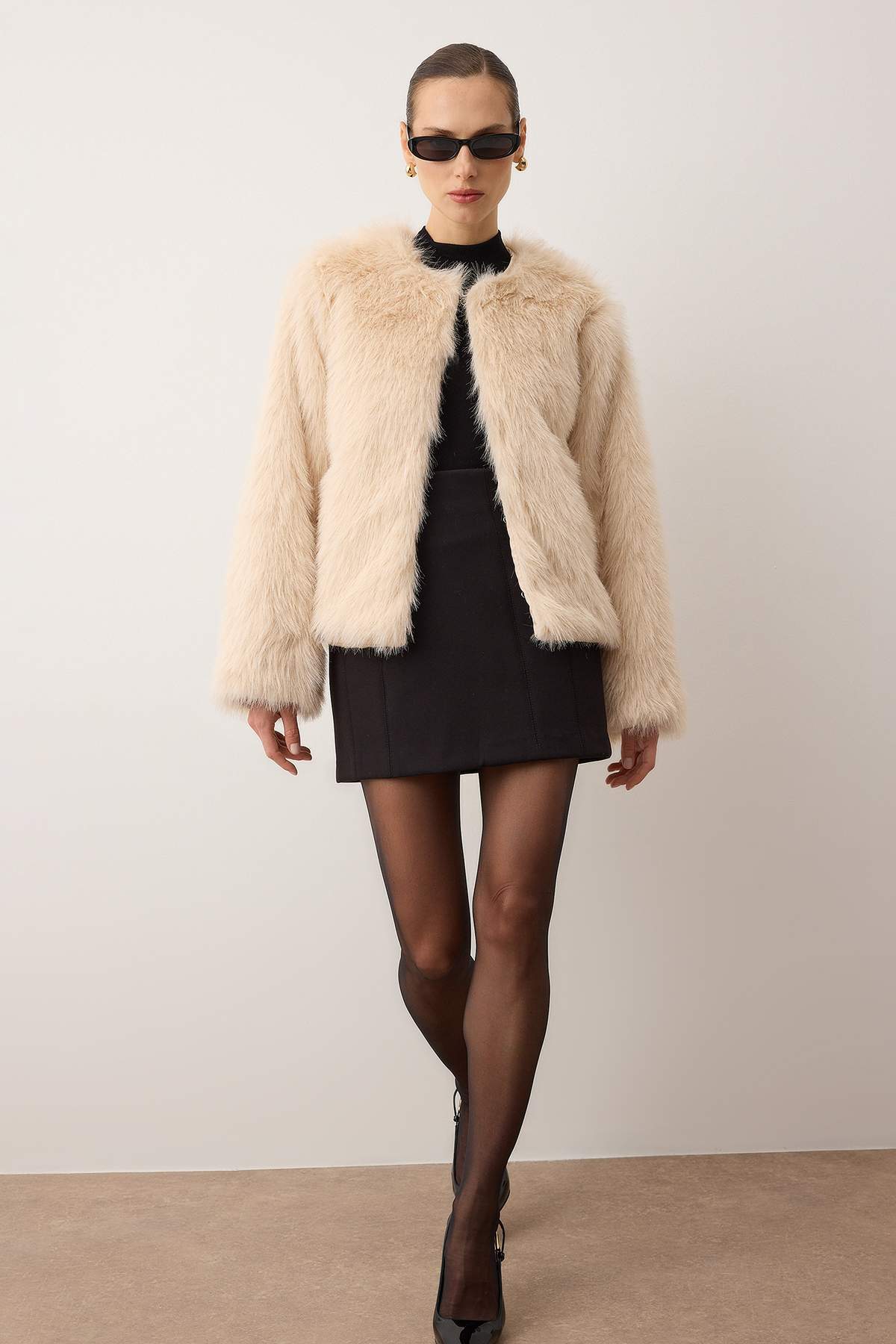 Trendyolmilla Ekru Oversize Kalıp Kürk Mont TWOAW25MO00133
