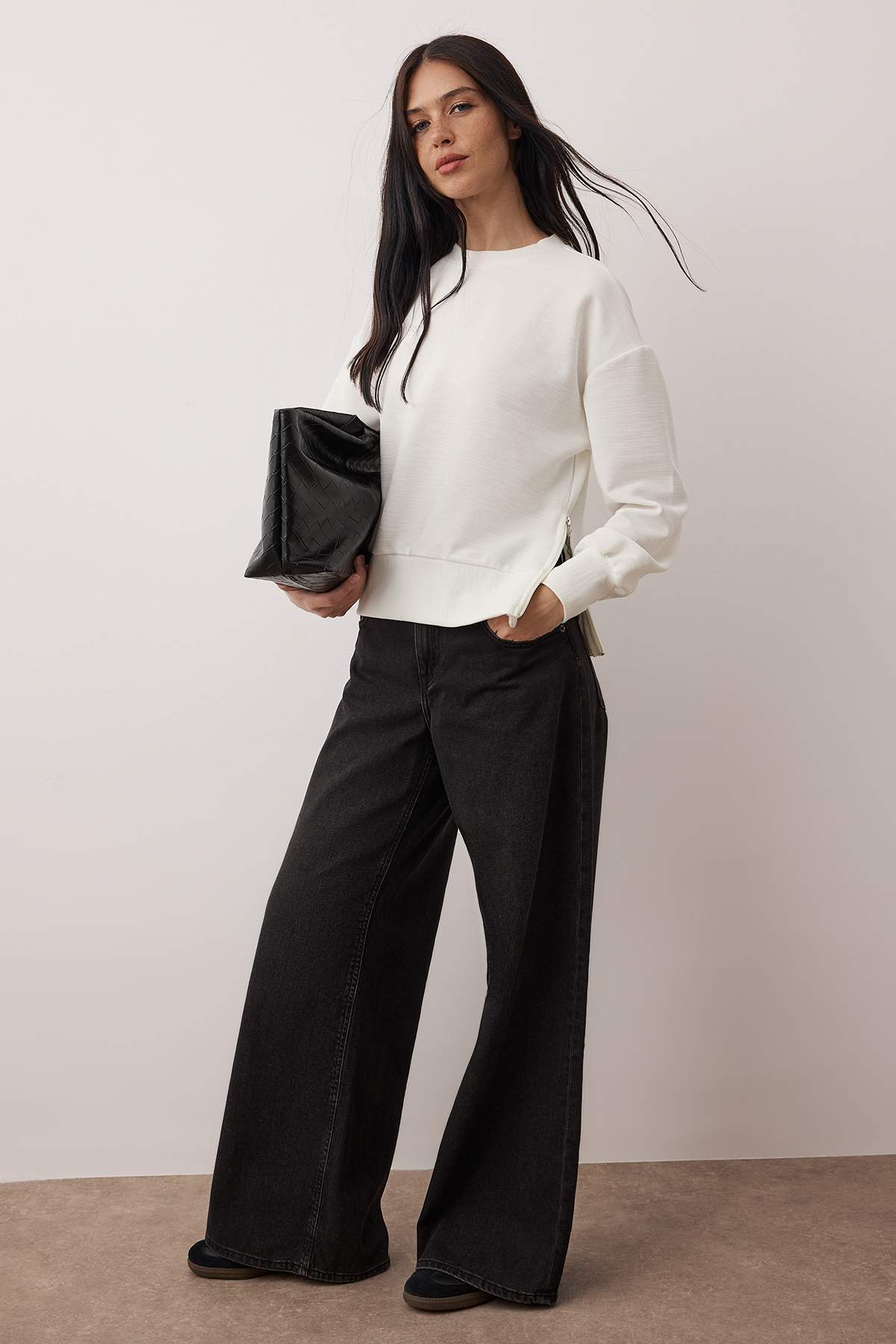 Trendyolmilla  Ekru Fitilli Regular/Normal Kalıp Örme Sweatshirt TWOAW26SW00046 - Görsel 2