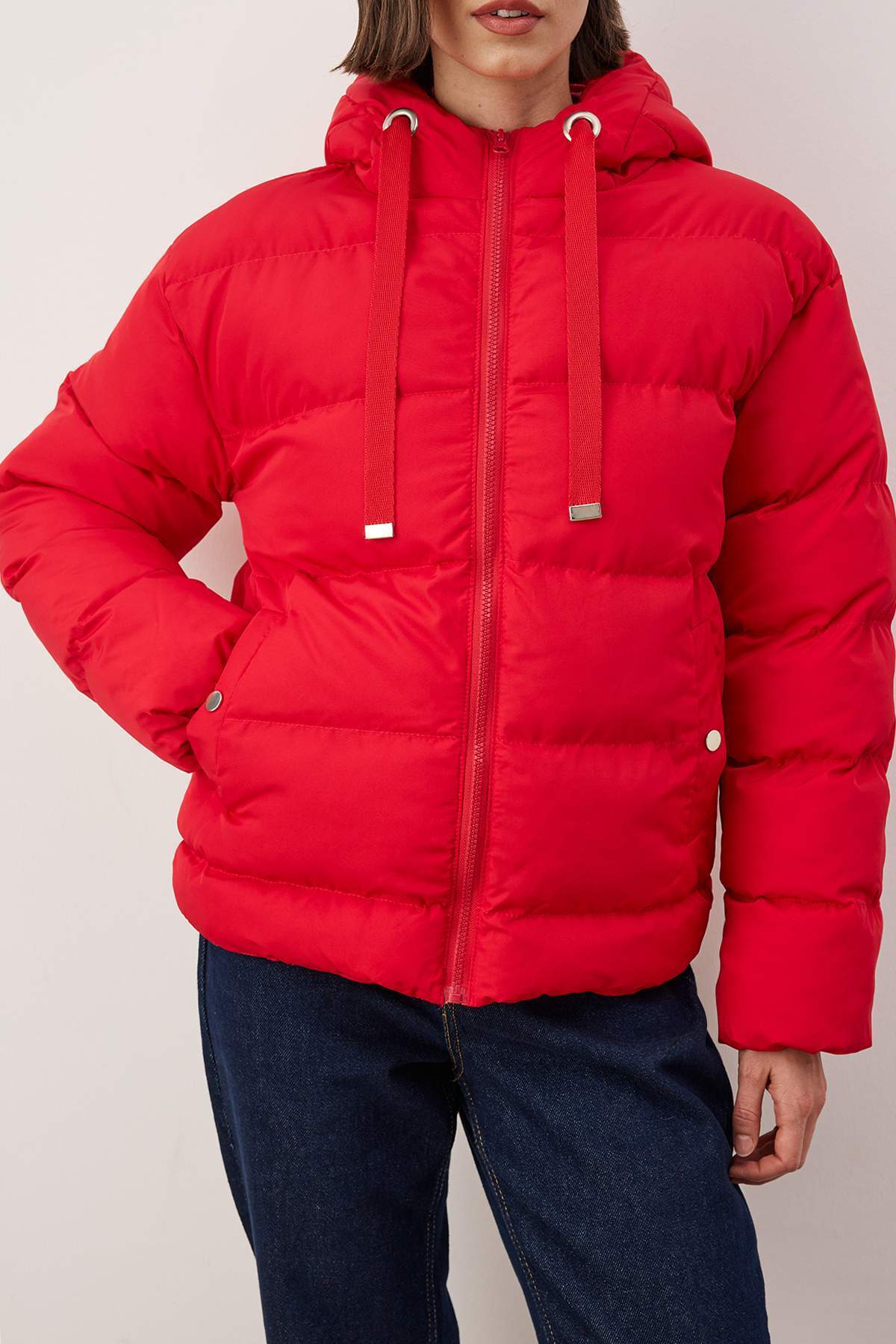 Trendyol Collection Κόκκινο φουσκωτό παλτό Rugular με κουκούλα TWOAW21MO0022