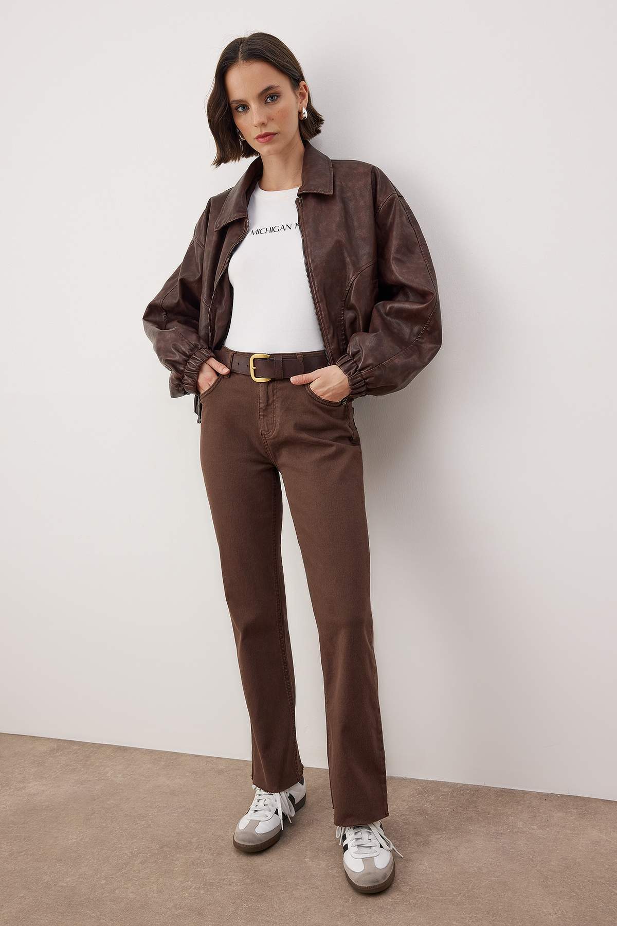 Trendyolmilla  Kahverengi Yüksek Bel Comfort/Esnek Straight Jeans TWOAW26JE00302