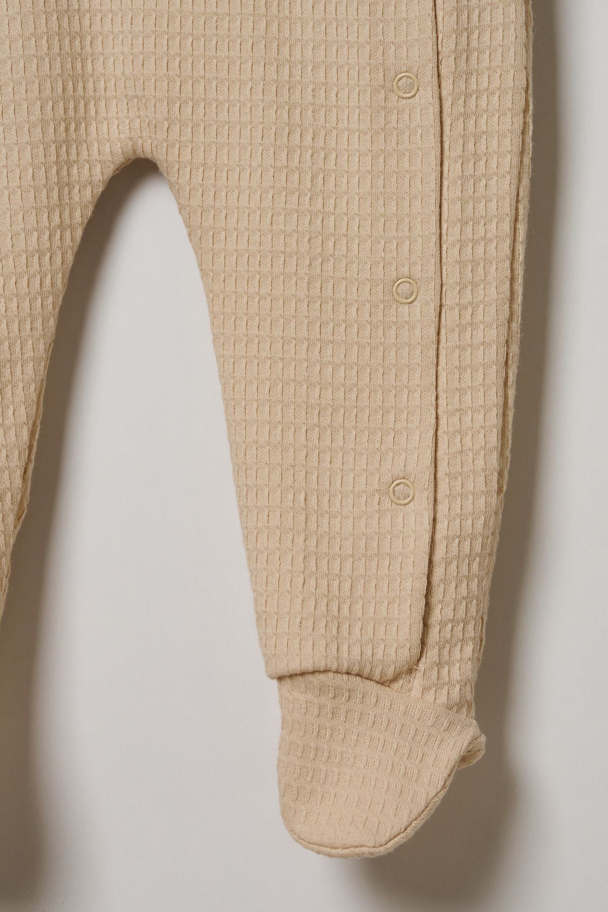 Minipodyum Mevsimlik Uzun Kollu Bebe Yakalı %100 Pamuk Çıtçıtlı Kız Bebek Patikli Tulum 3-9 Ay fotoğrafı 5 (önizleme)