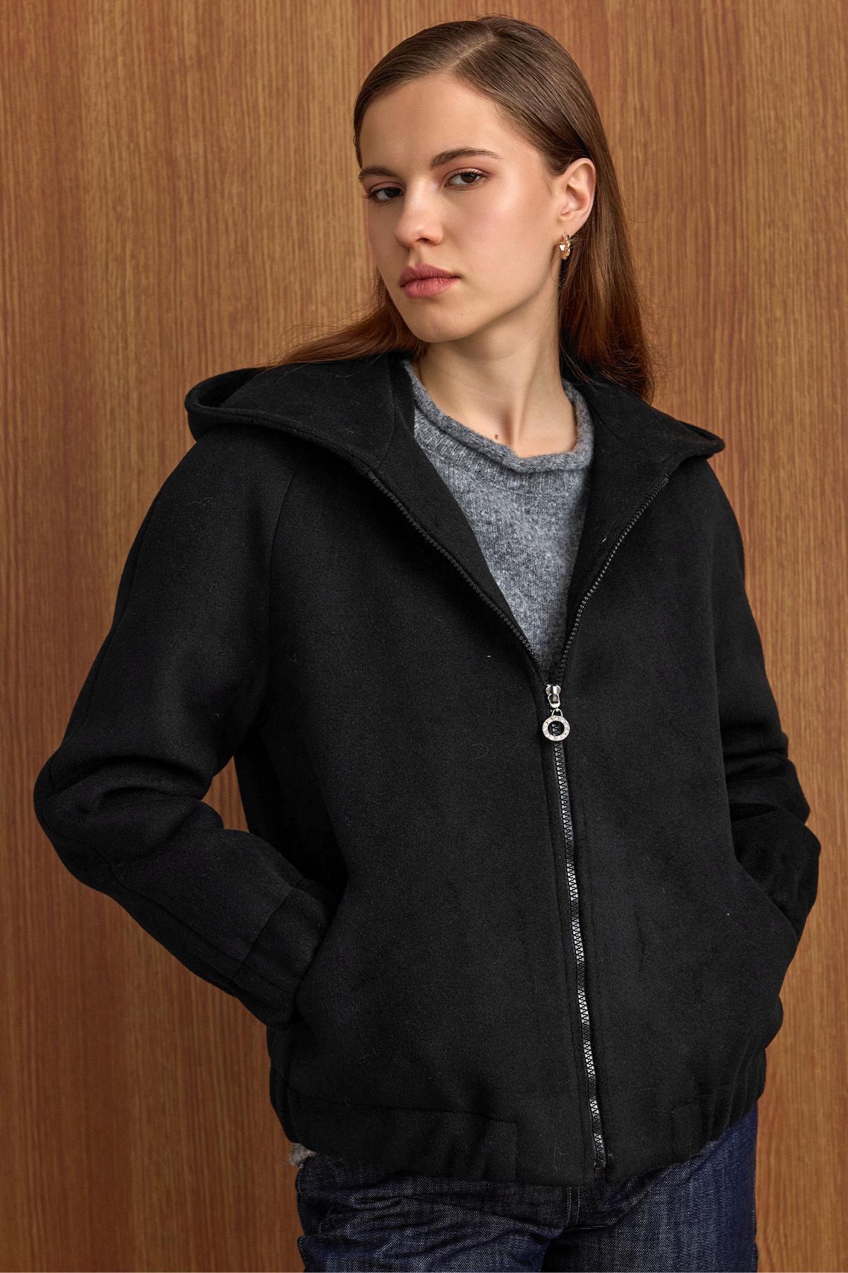 Olcay  Kapüşonlu Beli Lastikli Oversize Kısa Kaban SİYAH 3162 - Görsel 6