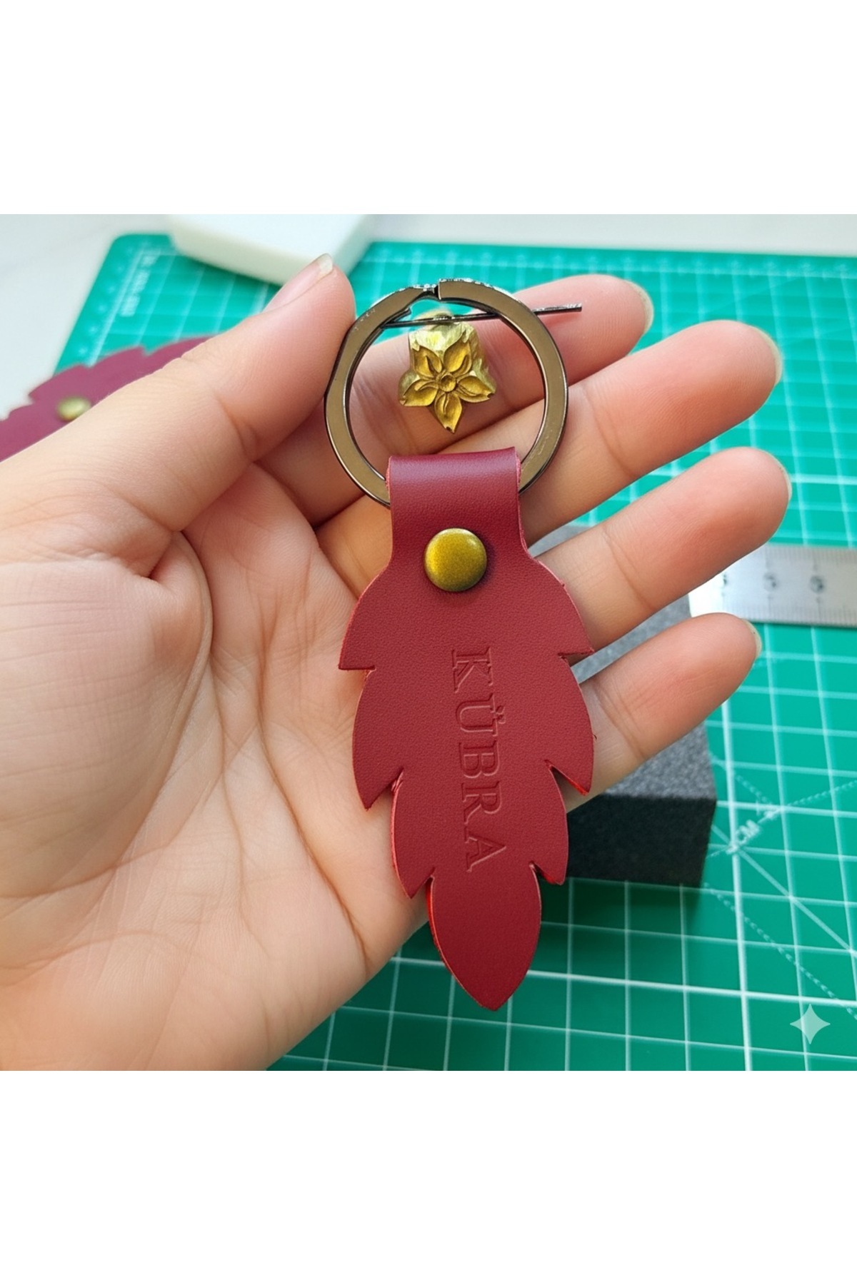 ısıkkonya El işçilikli isme özel hakiki deri anahtarlık hediyelik( yazılacak ismi mesaj ile belirtebilirsiniz)