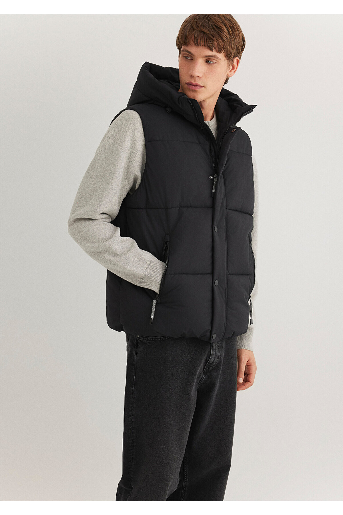 Mavi Kapüşonlu Siyah Şişme Yelek Regular Fit / Normal Kesim 0110306-900