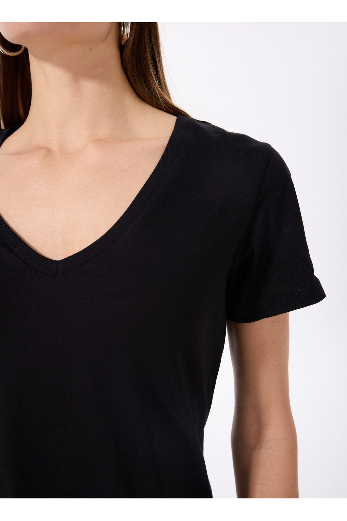 Fabrika  V Yaka Düz Siyah Kadın T-Shirt TEYO - Görsel 5