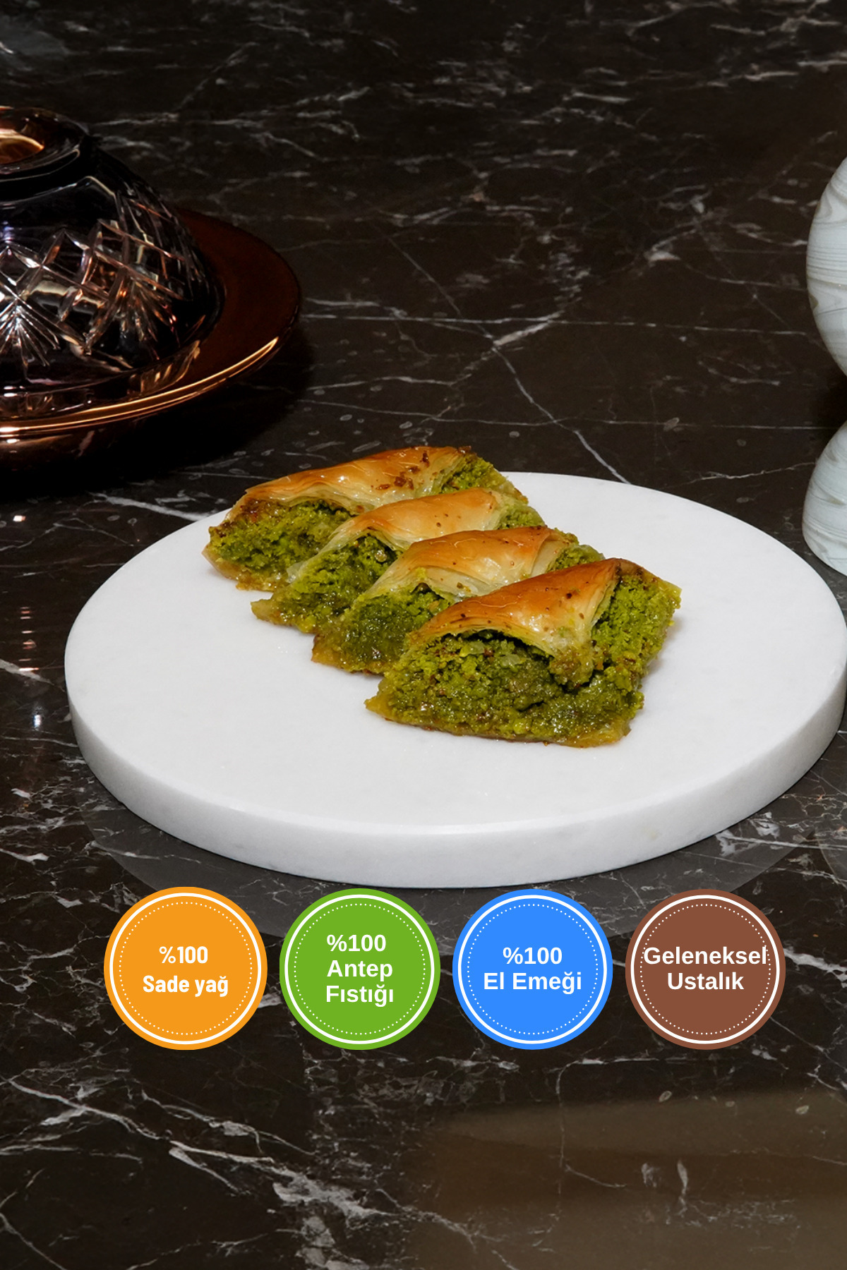 Koçak Baklava Özel Şöbiyet 2,5 Kg'lık Tepsi ( 47 Dilim Fiyata Tepsi Bedeli Dahildir )