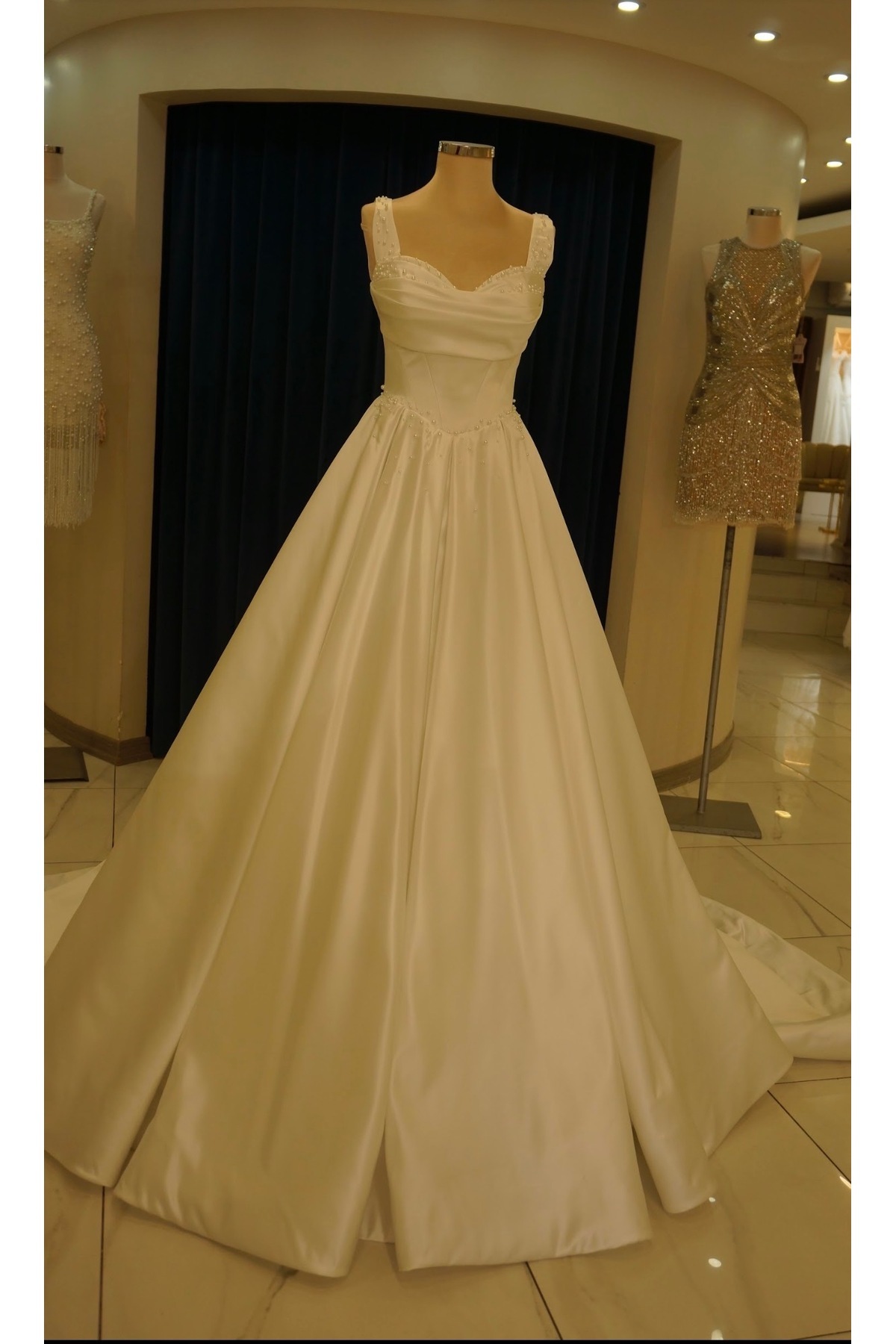 ROYAL GELİNLİK Gelinlik