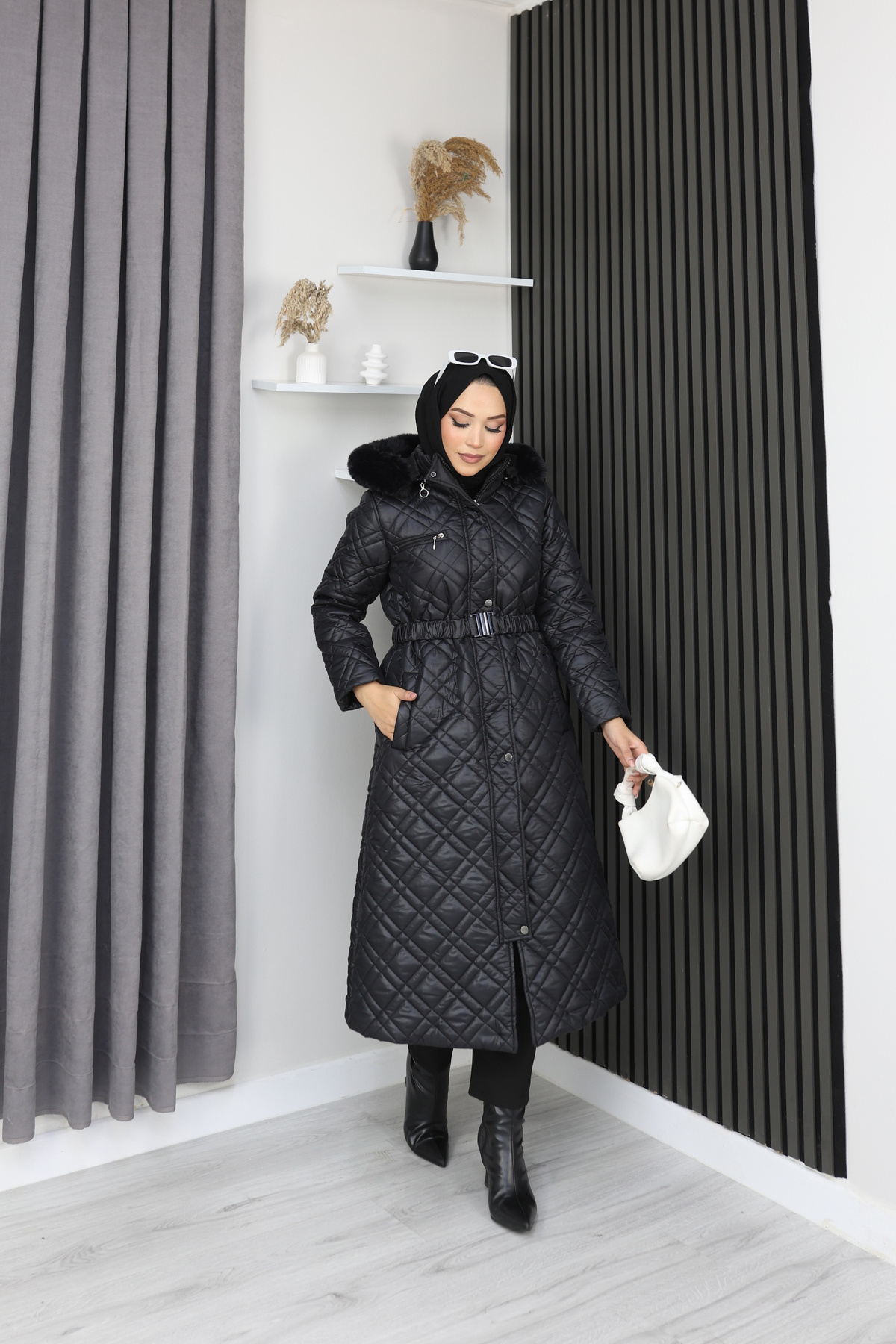 OKTAYUSTA COLLECTİON  Kadın Günlük Kürklü Seyyar Kemerli Kapitone Şişme Uzun Mont Siyah - Görsel 2