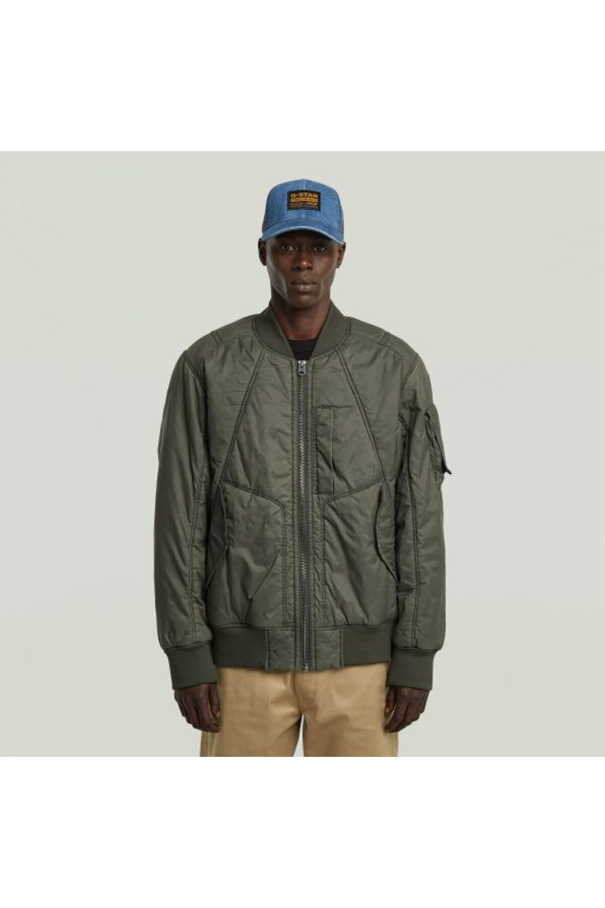 جی استار راو کاپشن