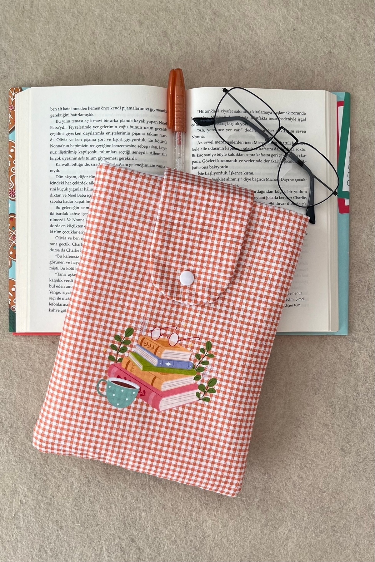 Outlet Çarşım Kumaş Kitap Kılıfı Turuncu Pötikareli Baskılı Kitap Sever Hediyesi Kitap Kurdu