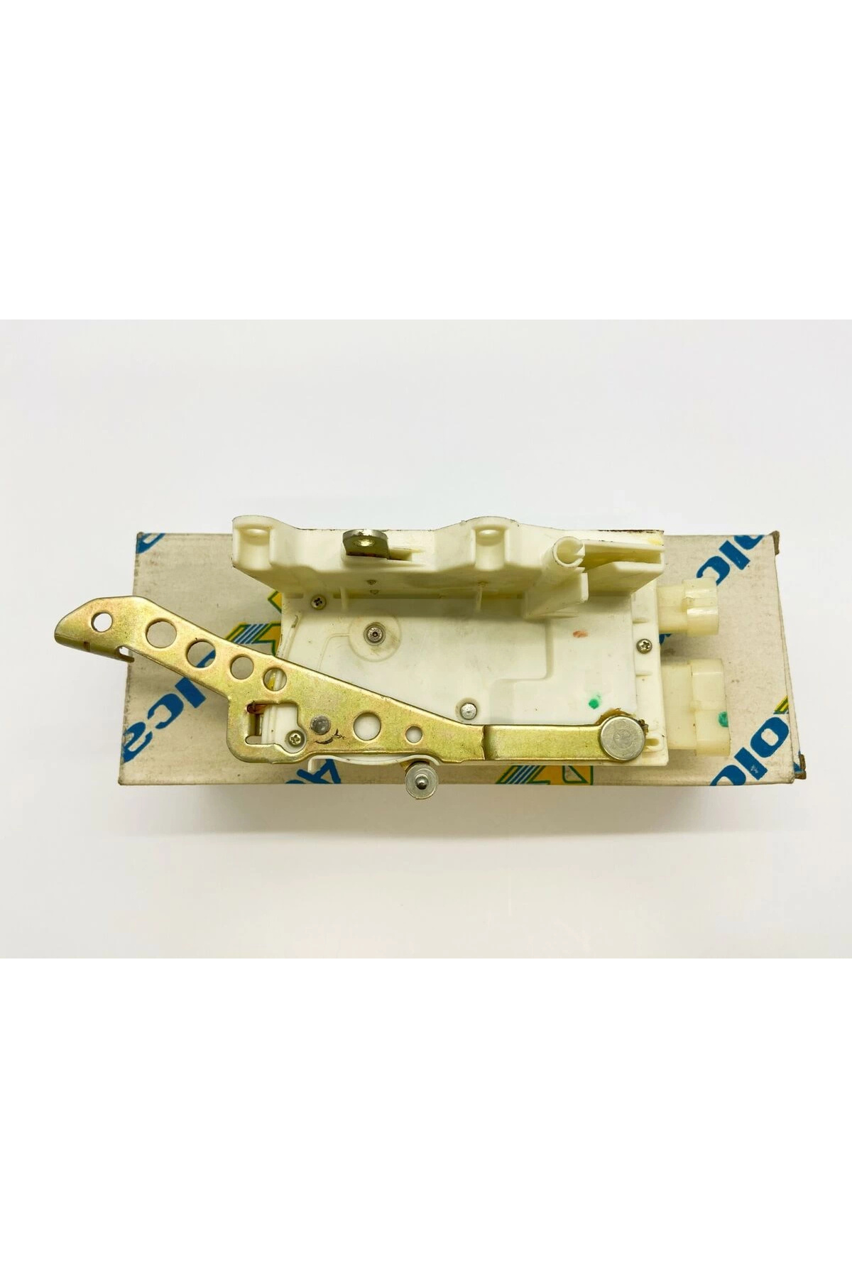 BSG Opel Astra K 2016- Ön Panjur Krom Kuşaklı Oem No (39206367)