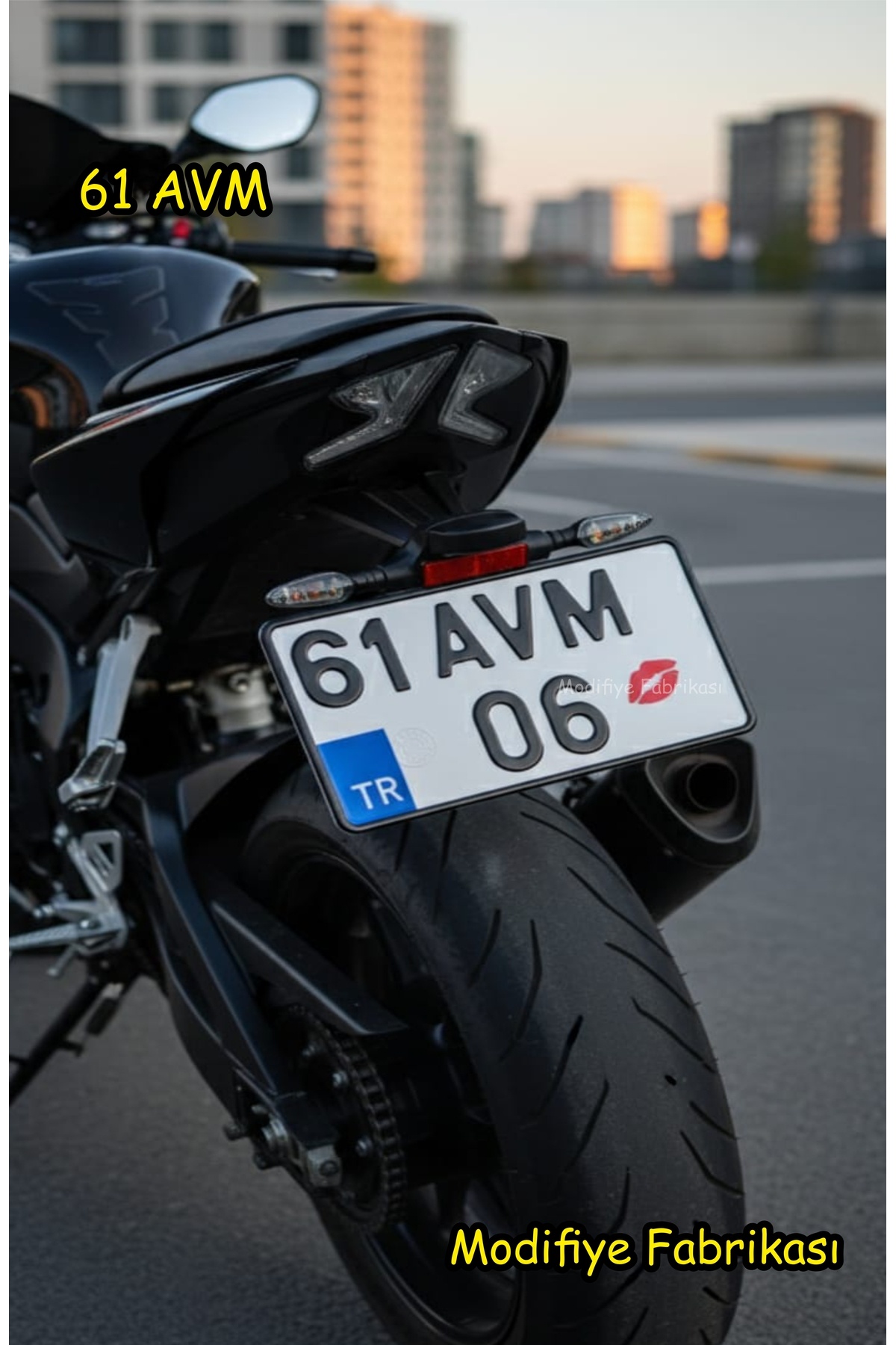 Modifiye Fabrikası Öpücük Sticker Folyo - Kırmızı -