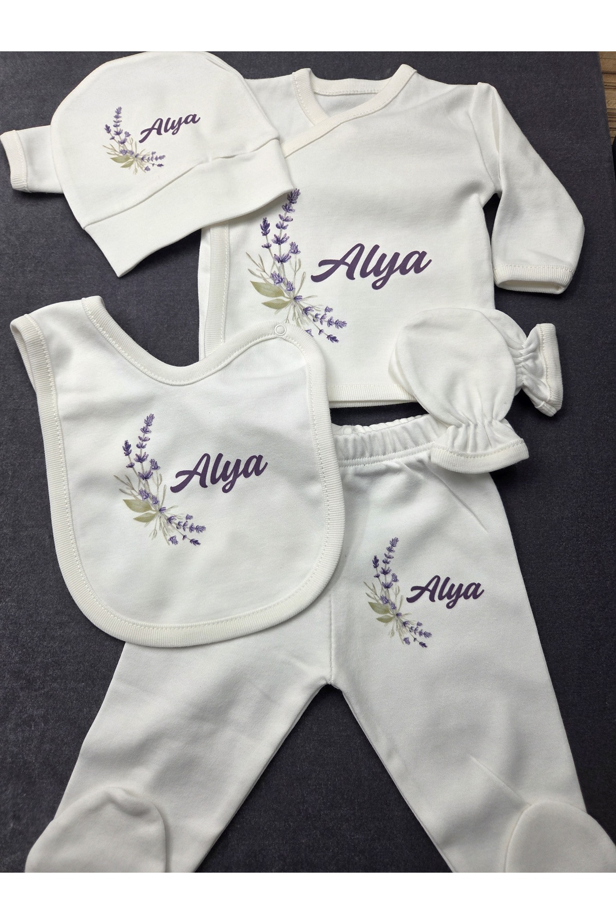 Baby bodysuit named YENİDOĞAN