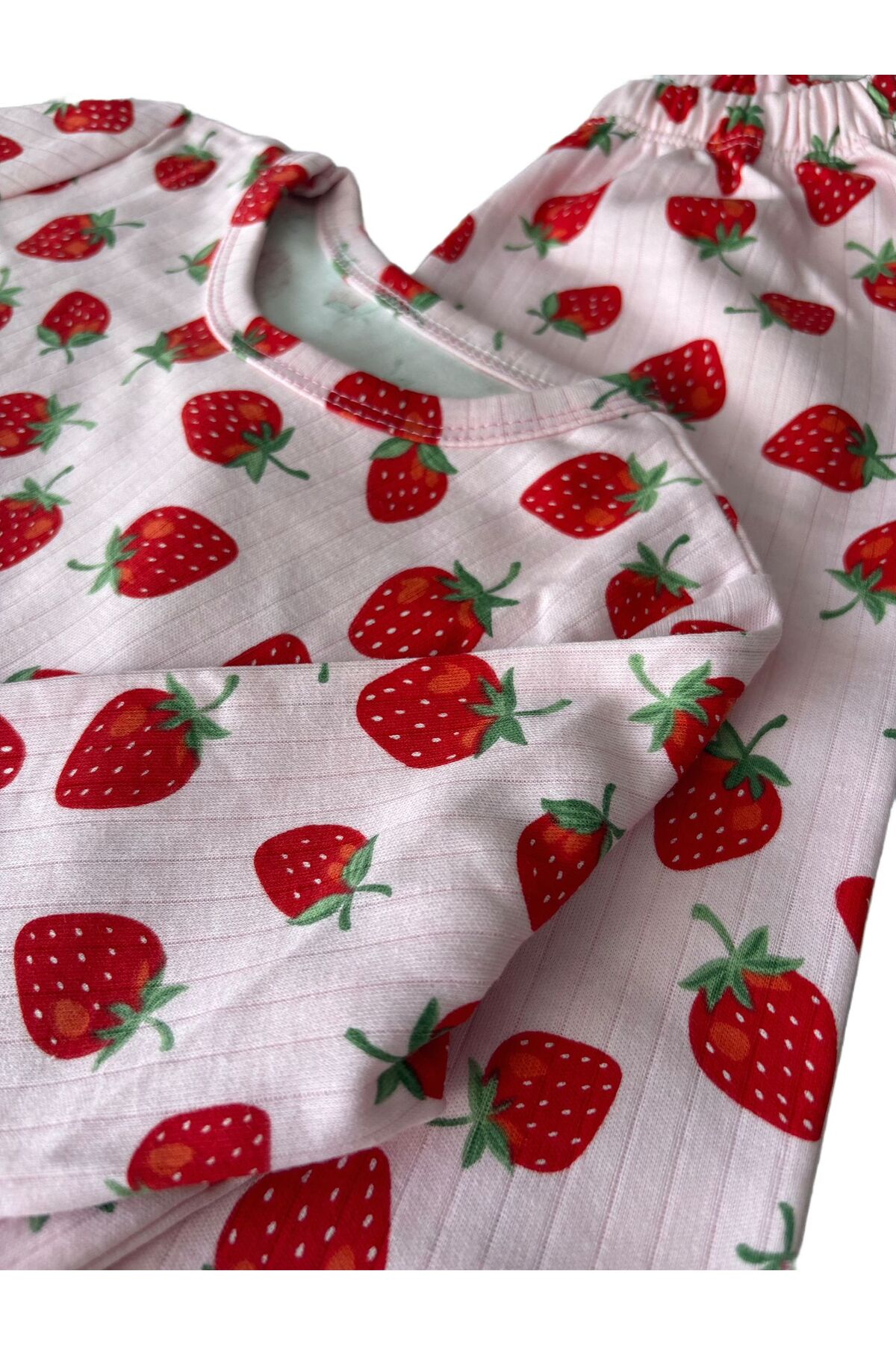 mışıl mışıl kids Kız Çocuk Pembe Çilekli Pamuklu Pijama Takımı fotoğrafı 3 (önizleme)