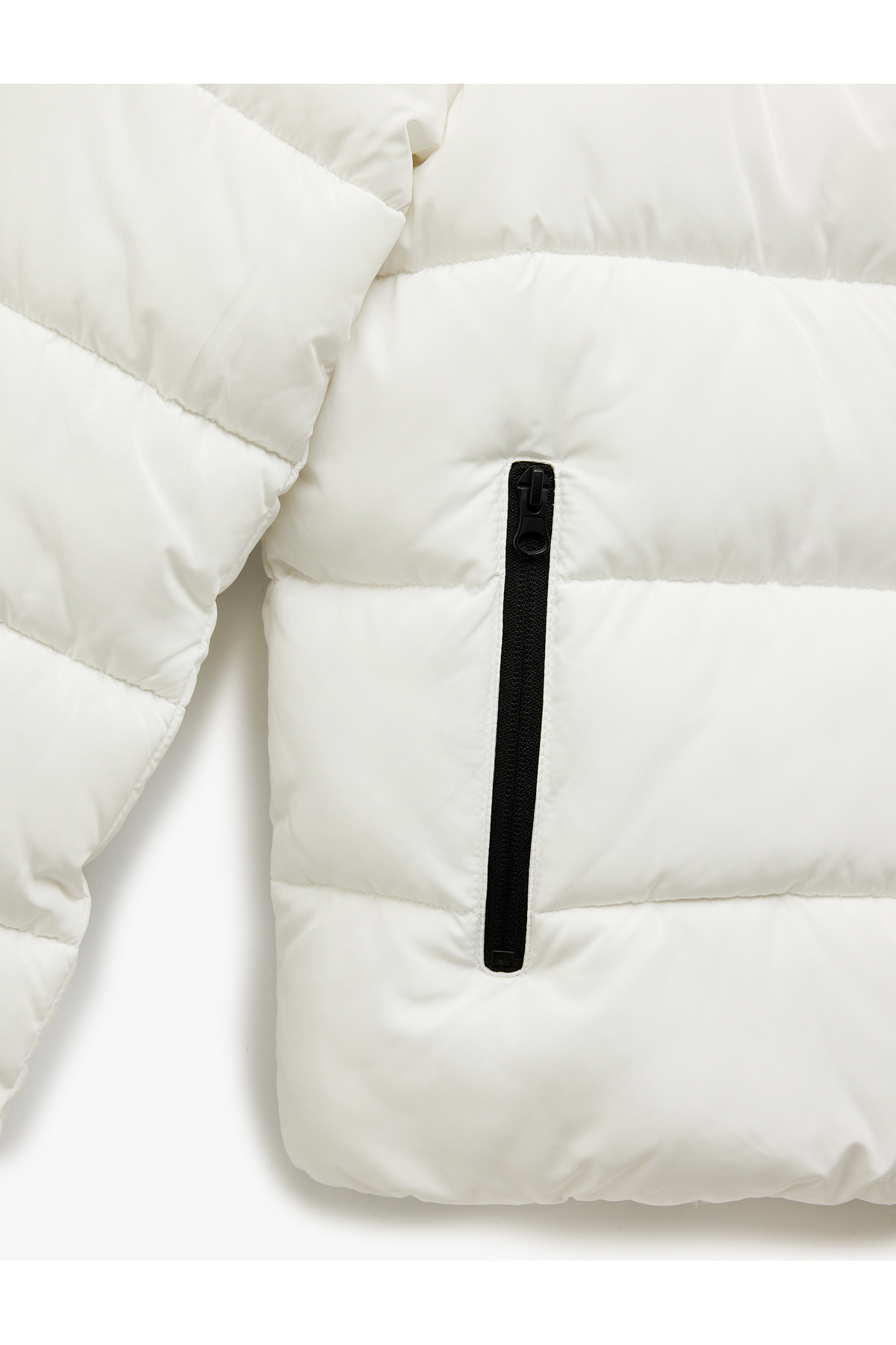 Koton  Kapüşonlu Uzun Kollu İçi Suni Kürklü Fermuarlı Cepli Şişme Mont - Görsel 6