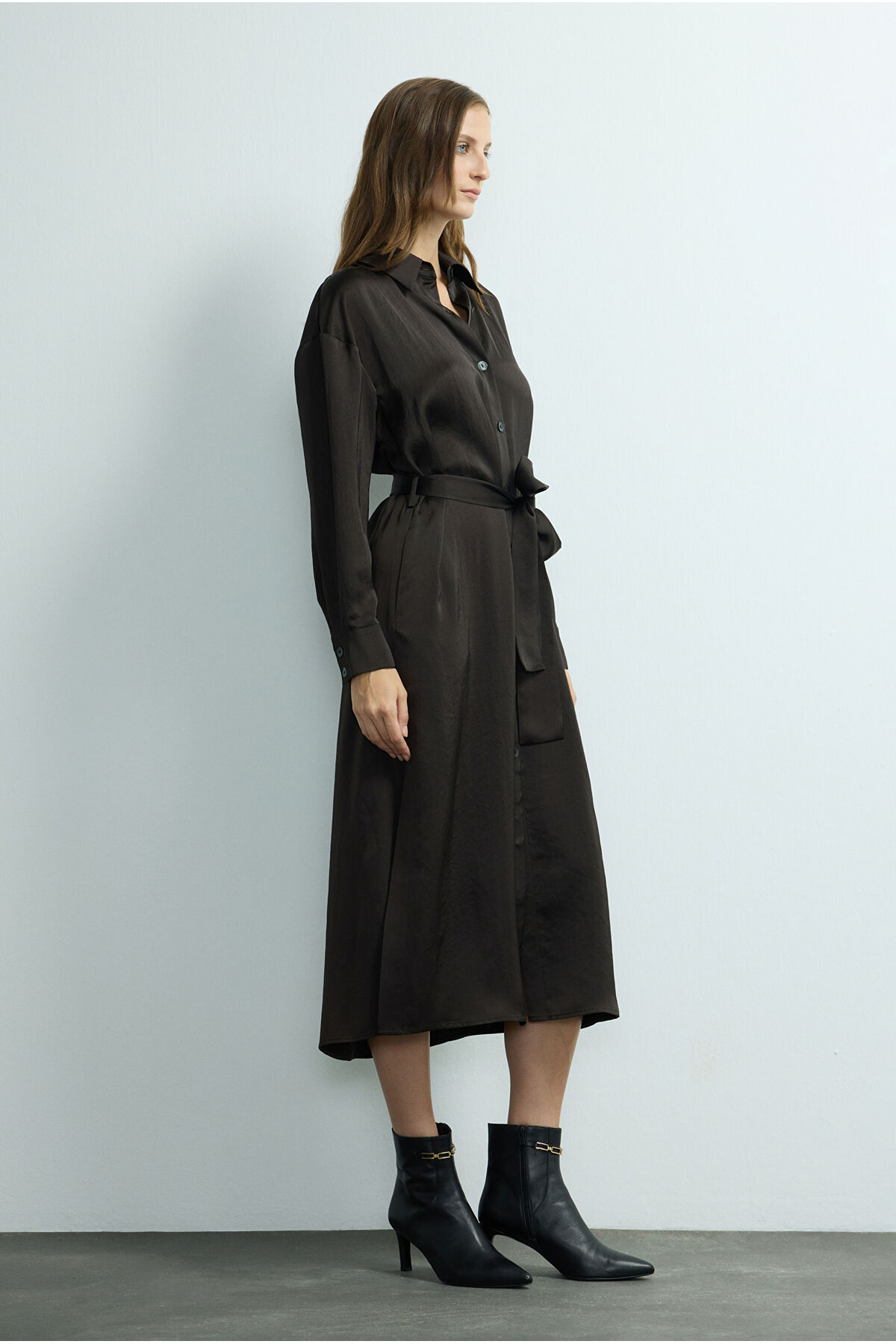 Love My Body  Moda Tutkusu Bağlama Detaylı Gömlek Elbise - Görsel 5