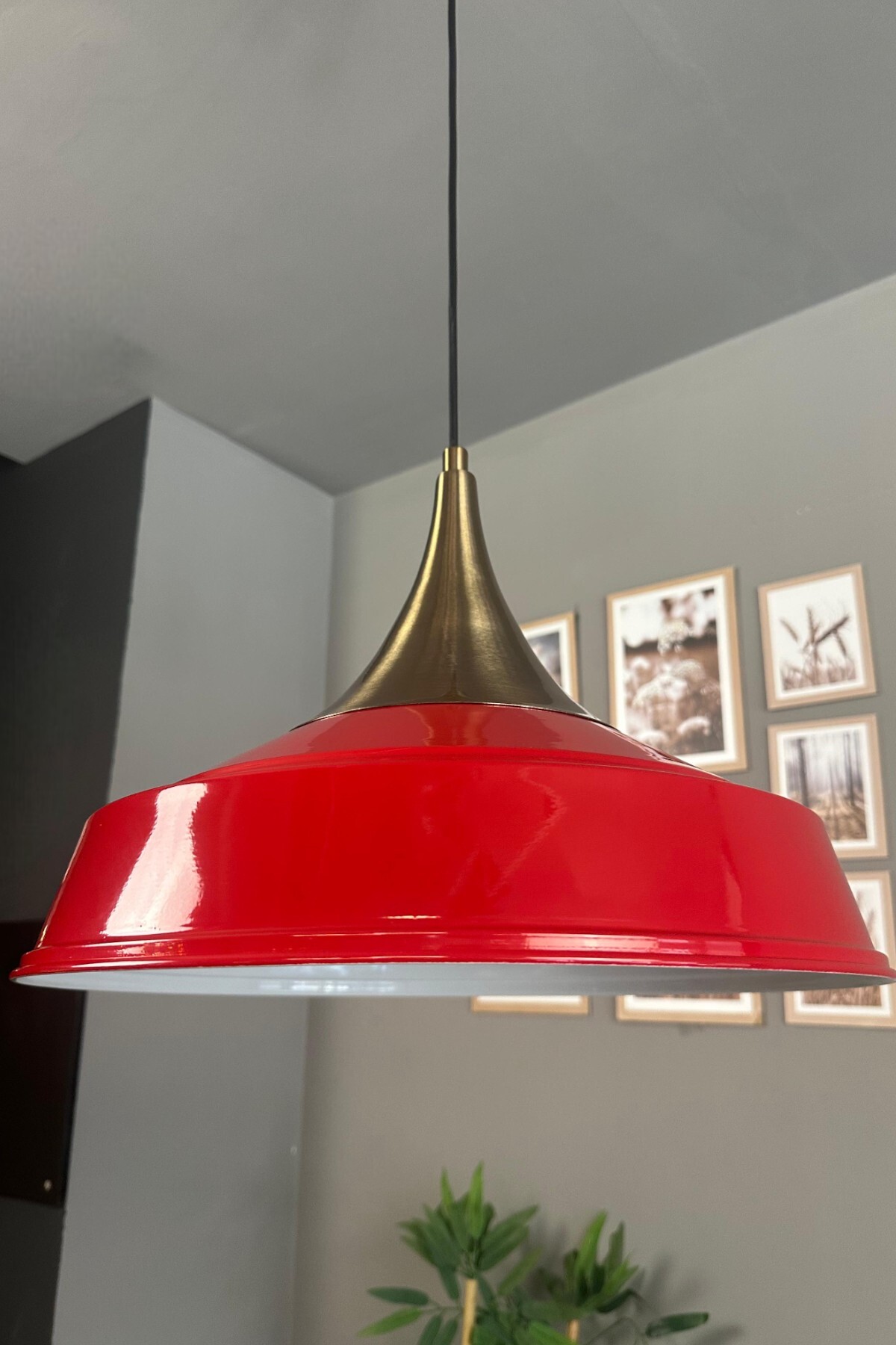 Noble Single Red Chandelier Antique Dome Headboard Retro Pendant Lamp Shop Cafe Living Room Chandeliers