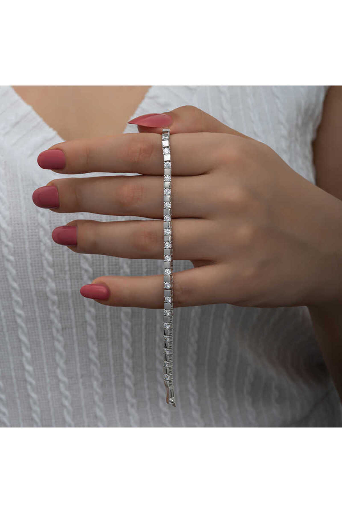 DENİSAM Gümüş Beyaz Taşlı Su Yolu Kadın Bileklik