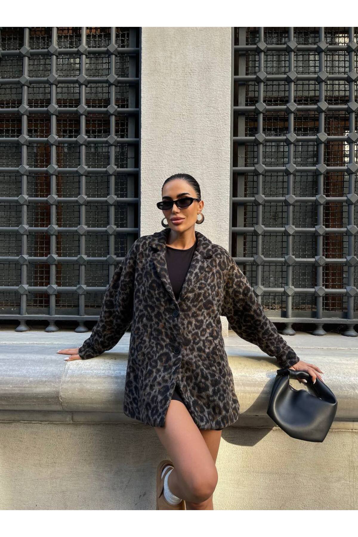 mass fashion  Kadın Leopar Desenli Astarlı Kaban - Görsel 4