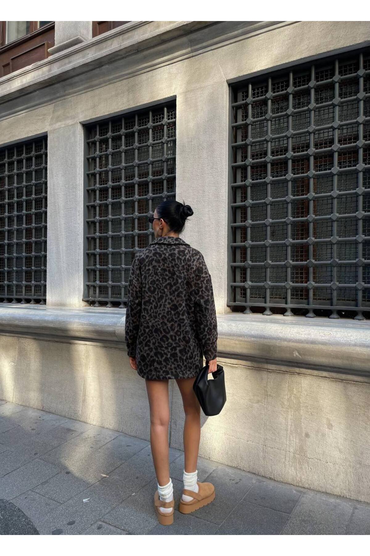 mass fashion  Kadın Leopar Desenli Astarlı Kaban - Görsel 3