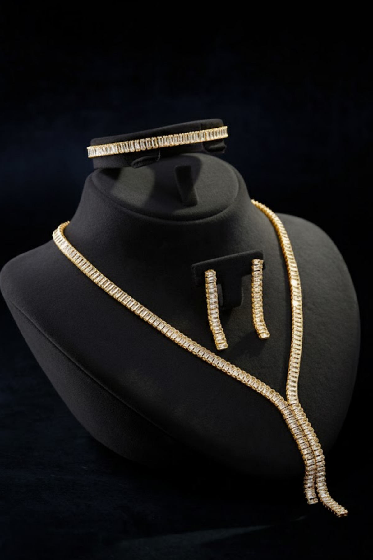 OSMANLI GÜMÜŞ Kadın Bijuteri Kolye Bileklik Küpe Tam Set - Altın Kaplama Elora Baget Taşlı Zarif Su Yolu Tam Set