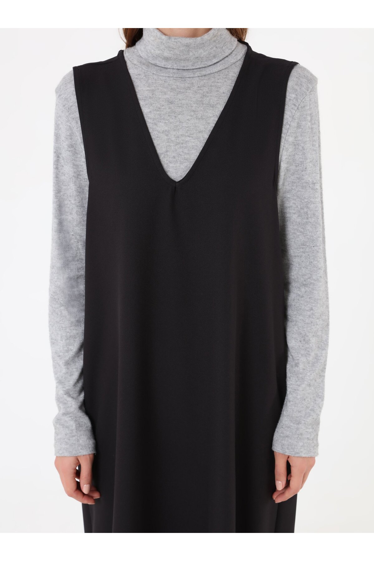 Refka  Kalın Askılı Cep Detaylı Tesettür Elbise - Siyah - - Görsel 4