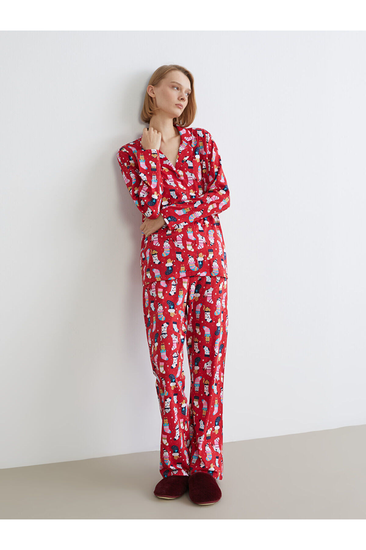 LC Waikiki Özmarka New Season Shirt Collar Christmas-Themed Women's Pajama Set