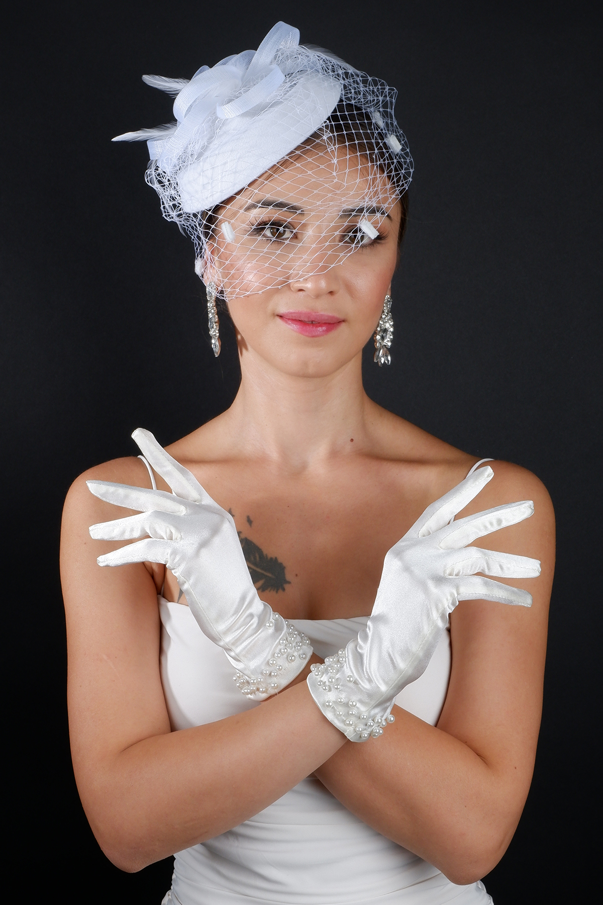 Hayalperest boncuk  Puantiyeli Fileli Gelin Nikah Kep Aksesuarı ve İncili Saten Düğün Eldiven Seti