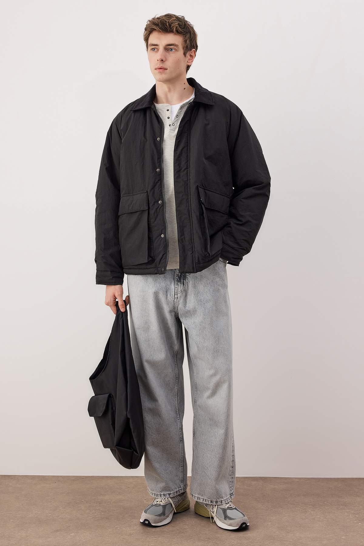 Trendyolmilla Man Siyah Oversize Fit Kadife Yaka Erkek Kışlık Mont TMNAW26MO00019