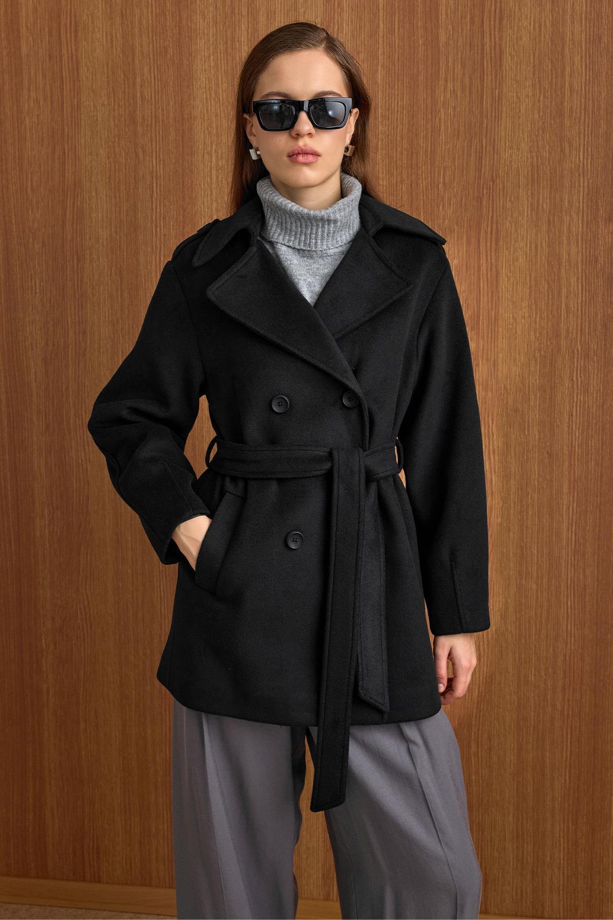 Olcay  Apolet Detaylı Oversize Kısa Kaban SİYAH 3149 - Görsel 3