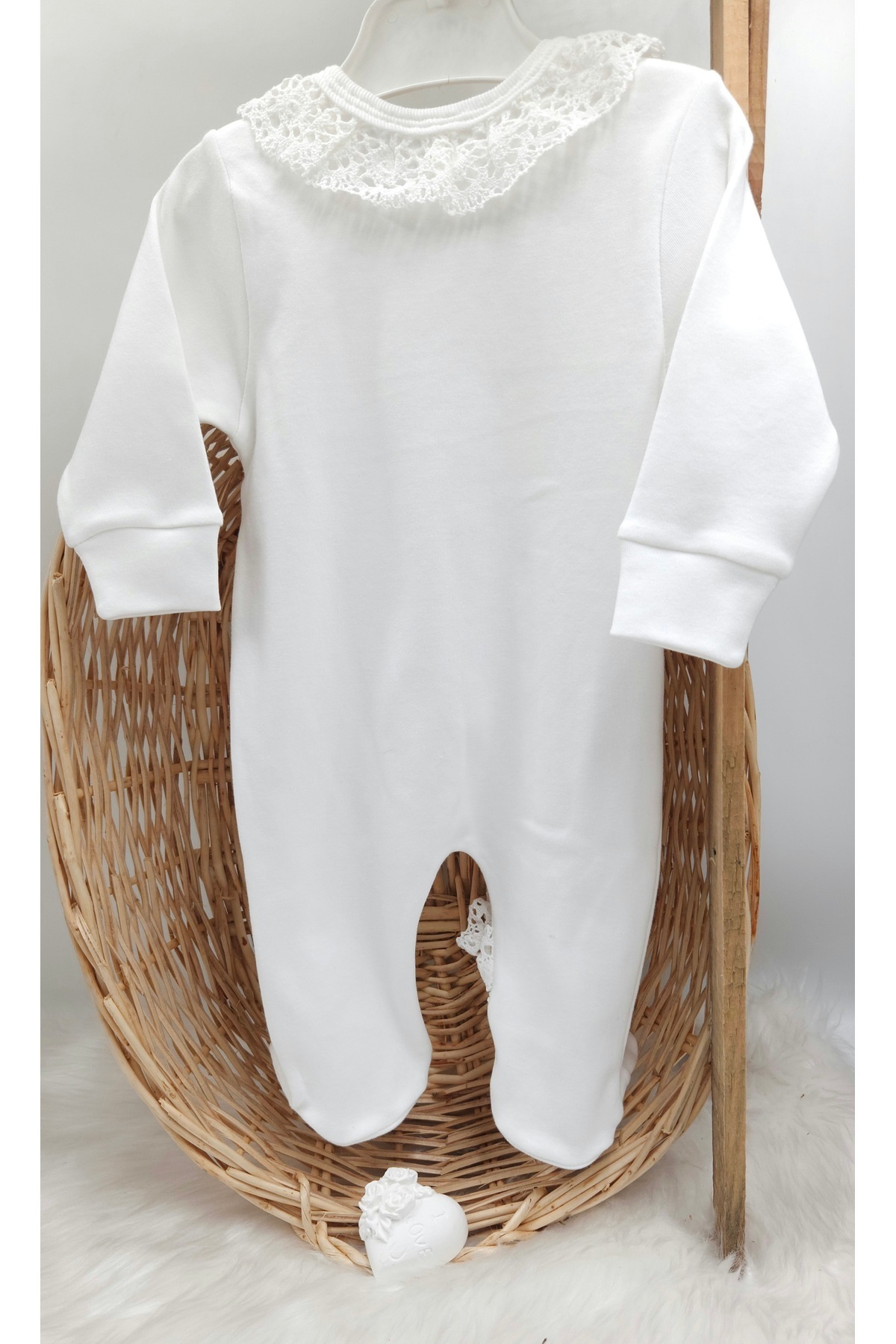 gros shop Yeni Doğan %100 Pamuk Dantelli Hastene Çıkış Tulum Seti (KİŞİYE ÖZGÜ İSİMLİ NAKIŞ DESENLİ) fotoğrafı 5 (önizleme)