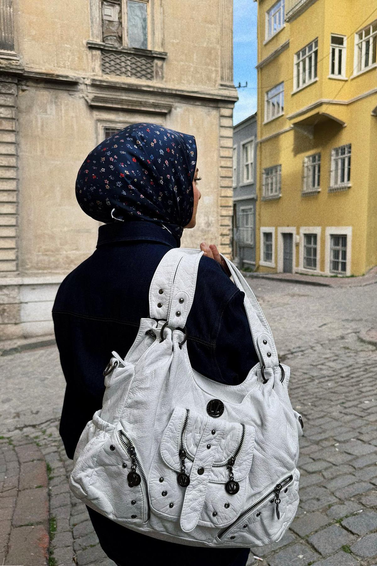White Metal Staple Detailed Shoulder Bag