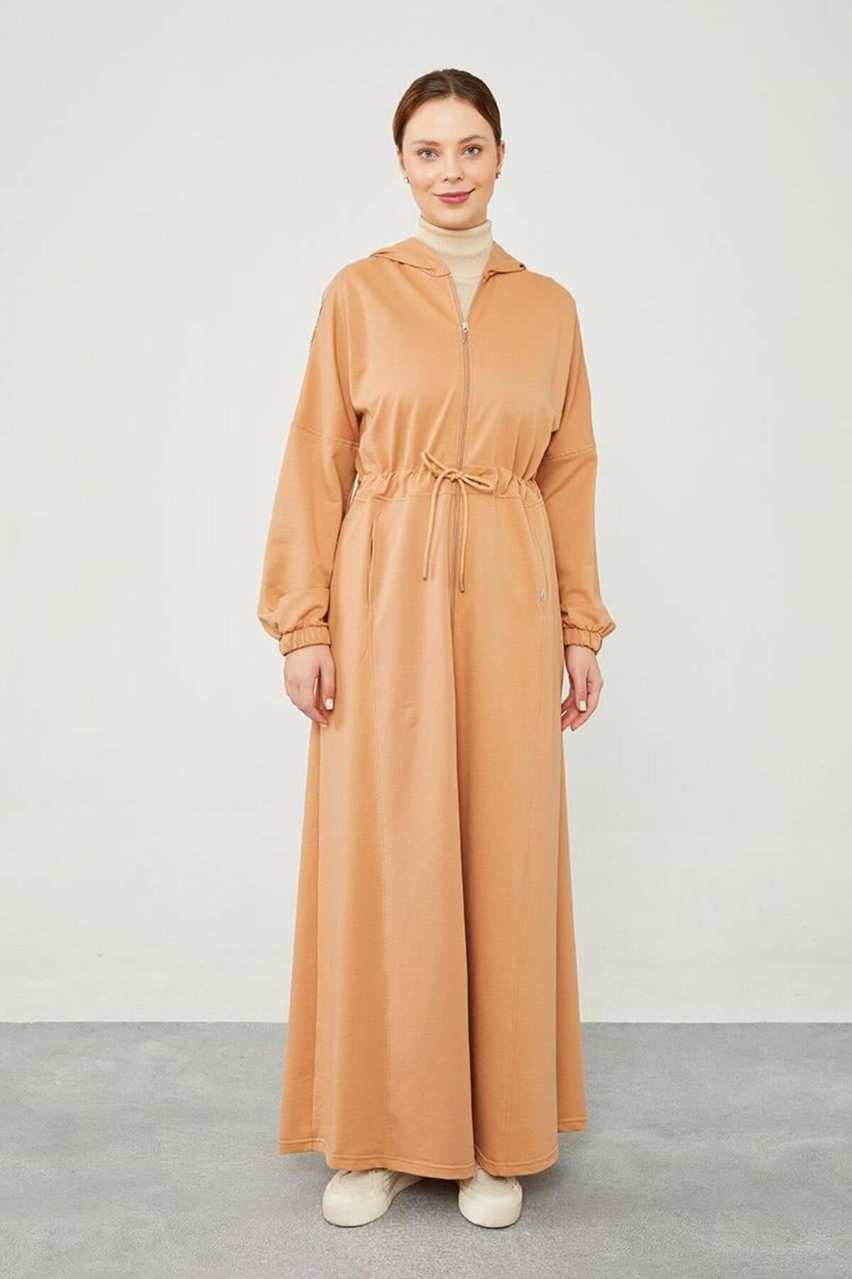 Levidor Camel Kapüşonlu Sim Şeritli Beli Büzgüllü Ferace