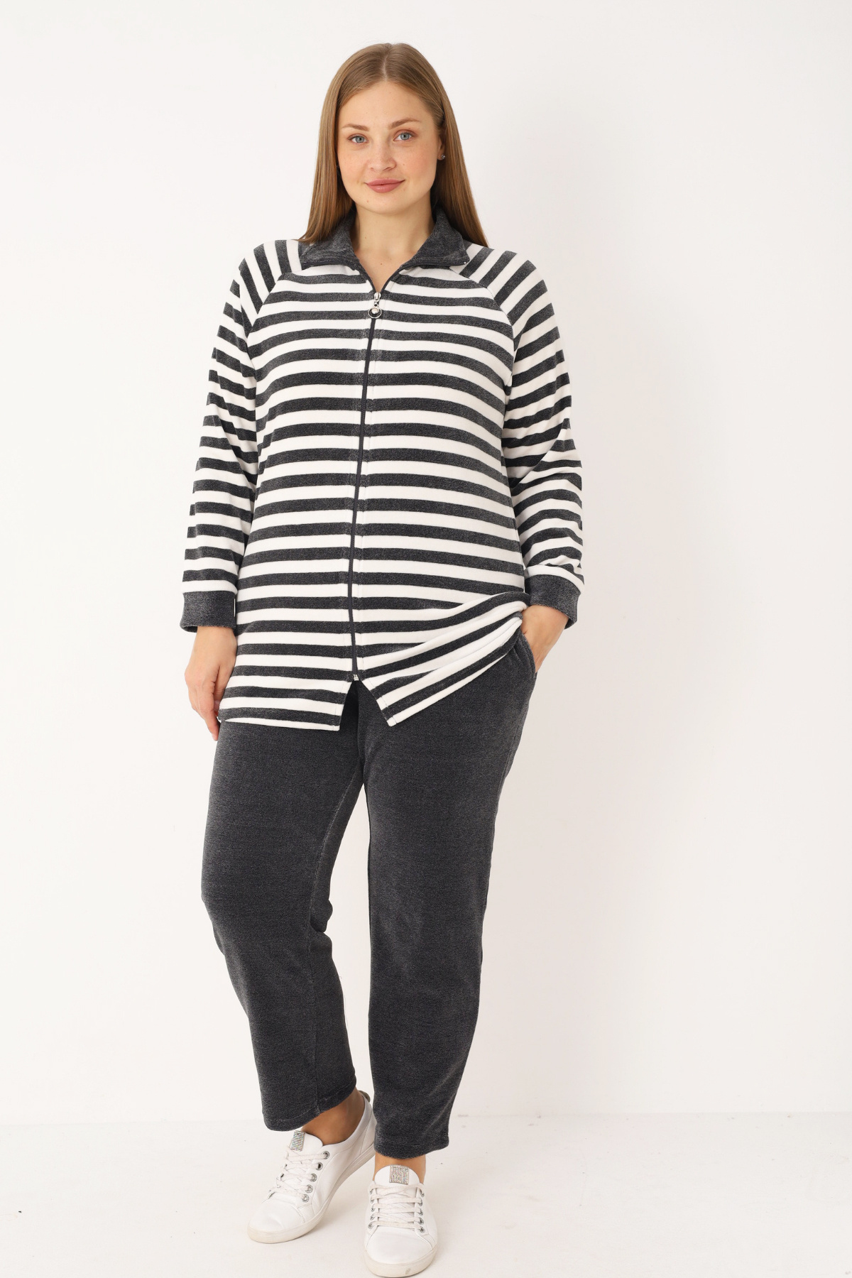 İntensive Çizgili Uzun Kollu Cepli Pamuklu Kadife Fermuarlı Balıkçı Yaka Kadın Büyük Beden Eşofman Takımı