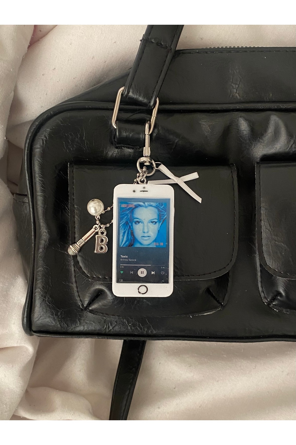 amourina Britney Spears Toxic Mini Telefon Tasarım Çanta Charmı