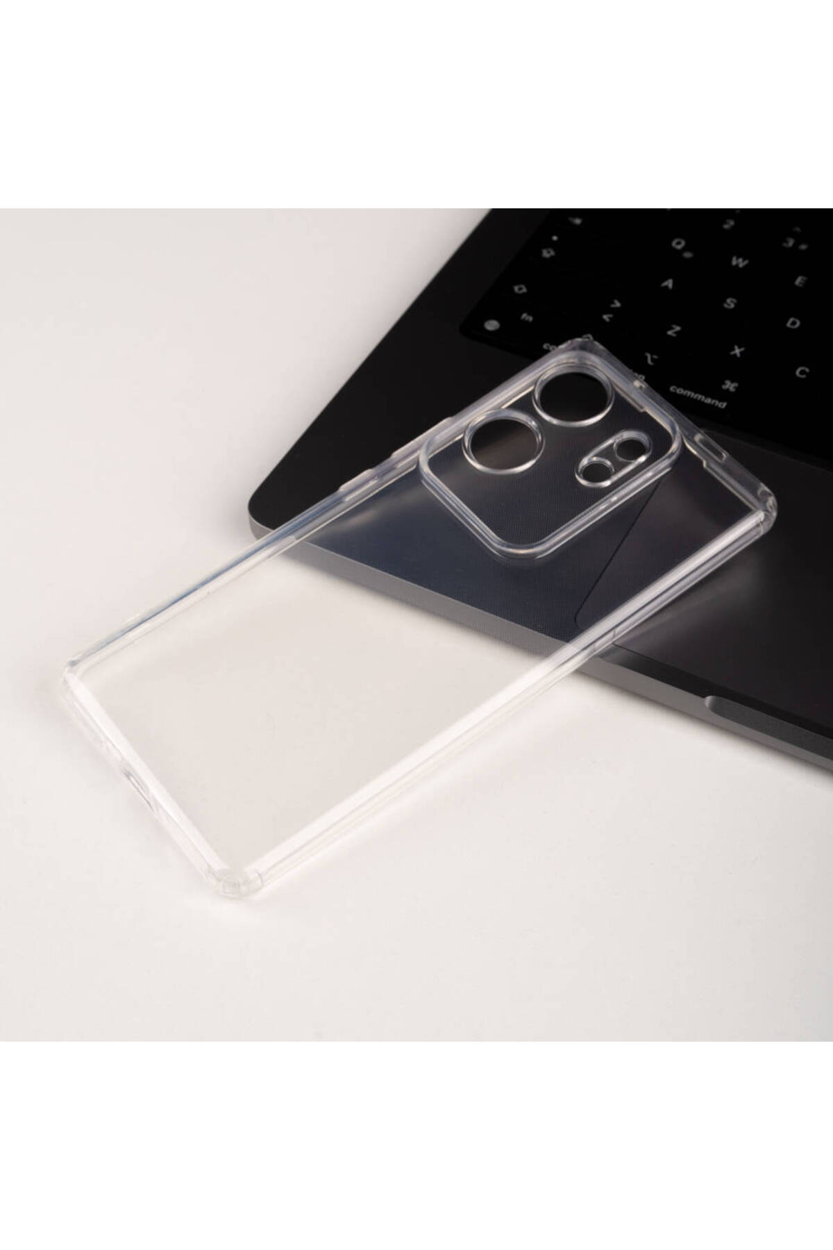 İnfinix Zero 30 4G Kılıf JoieCreatif 2mm Anti Shock Silikon - Renksiz