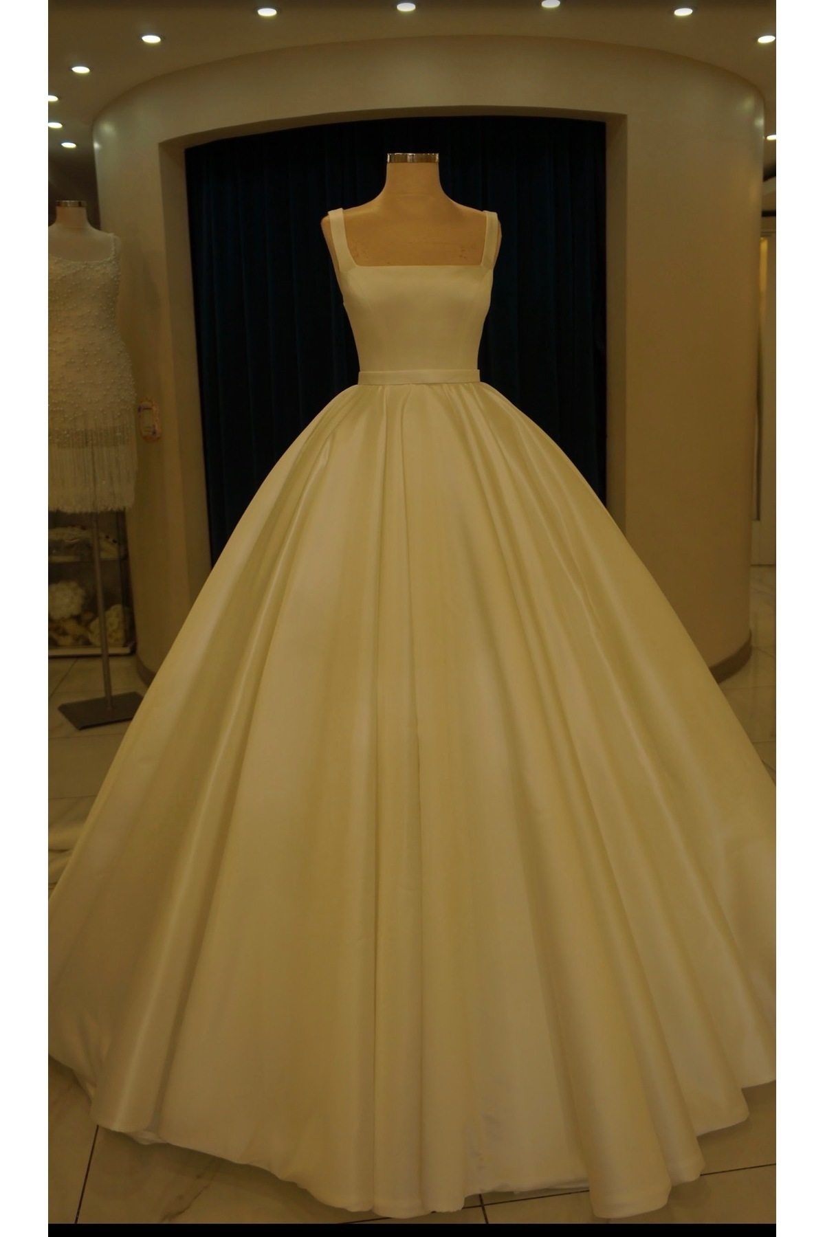 ROYAL GELİNLİK Gelinlik