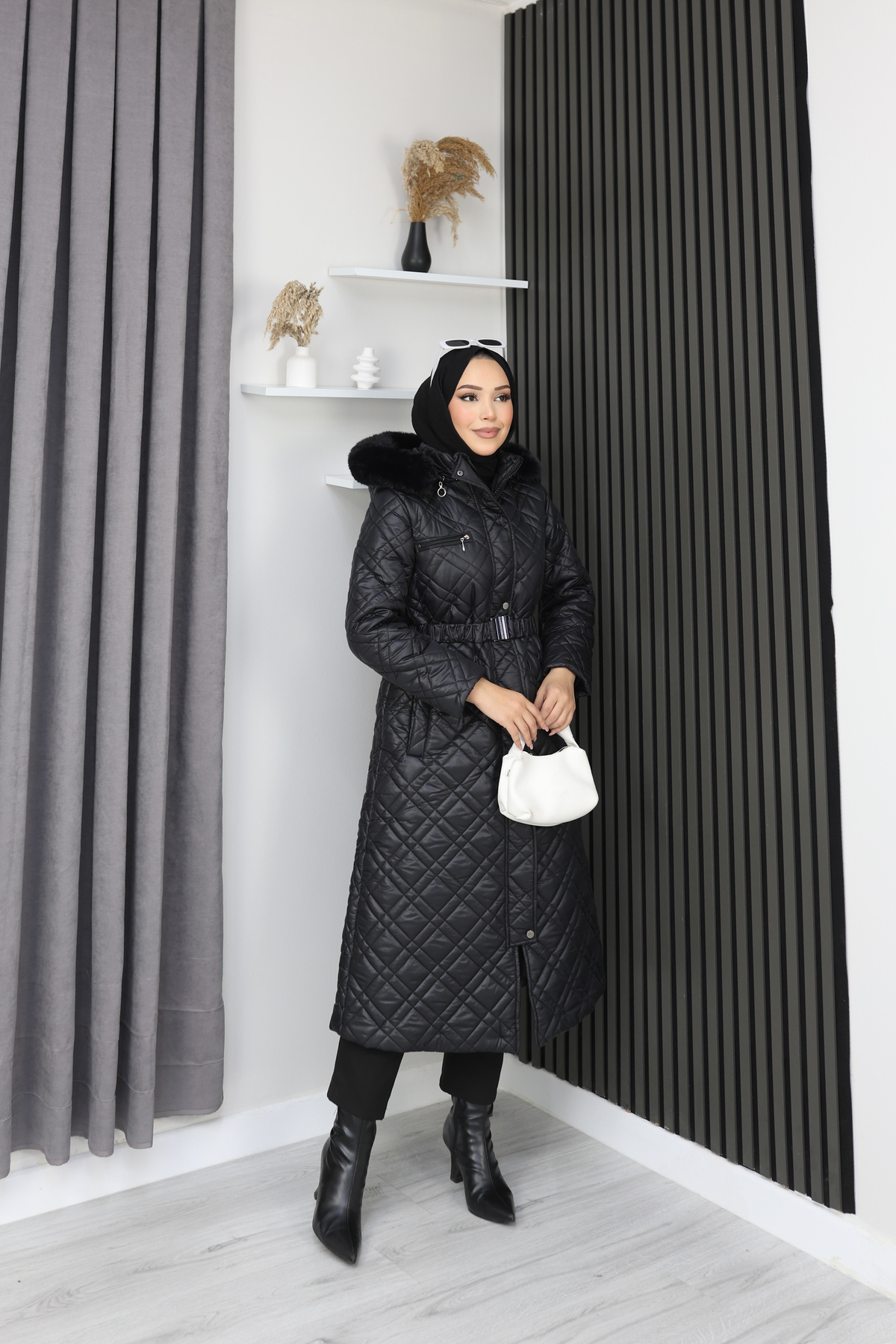 OKTAYUSTA COLLECTİON  Kadın Günlük Kürklü Seyyar Kemerli Kapitone Şişme Uzun Mont Siyah - Görsel 5