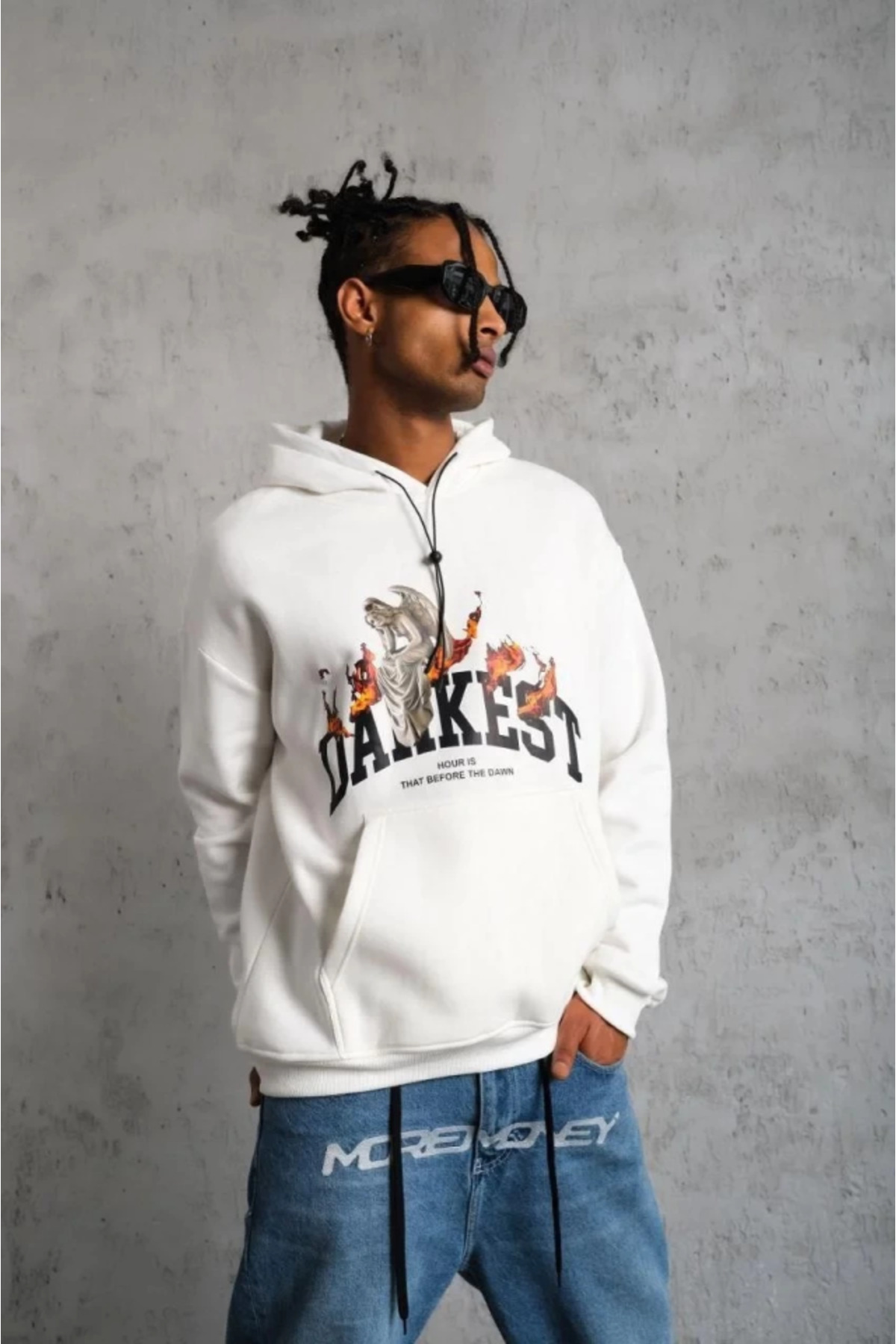 Erkek Oversize Kapüşonlu Sweatshirt – Beyaz Renk Üç İplik İçi Pamuklu Kanguru Cepli Bas
