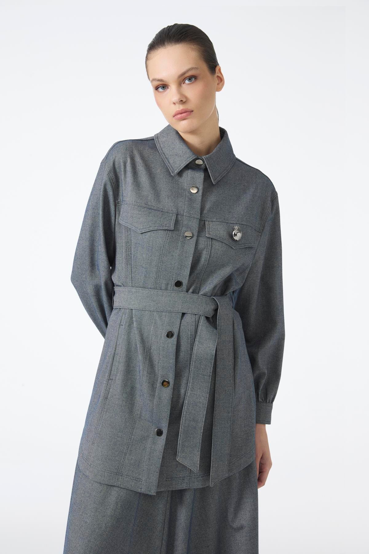 ژاکت نیلی کمربنددار با جزئیات سنجاق سینه C-0158 Zühre