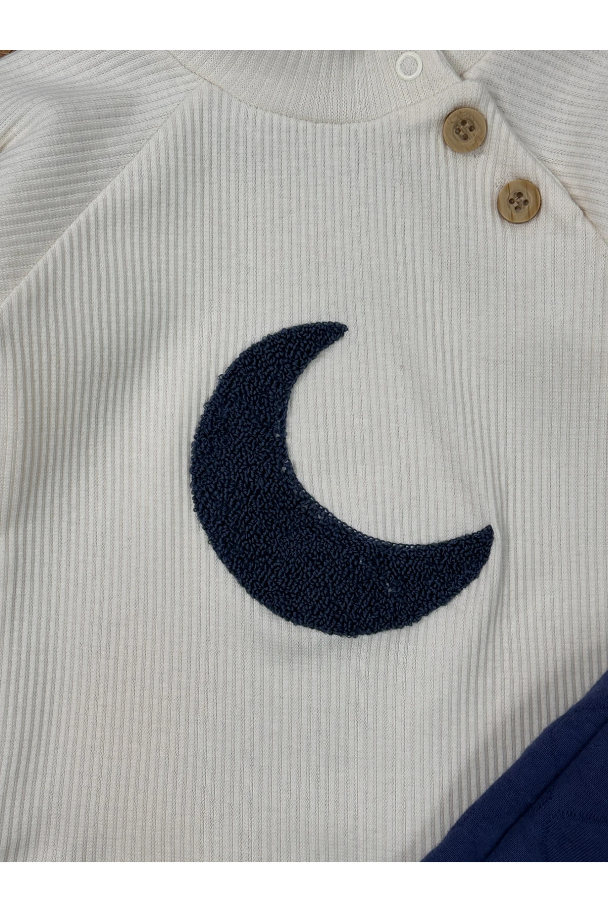 Bolly Baby Kapitone Salopet Çam Nakışlı Bereli Balıkçı Yaka Badi Kışlık 3lü Erkek Bebek Takım fotoğrafı 5 (önizleme)