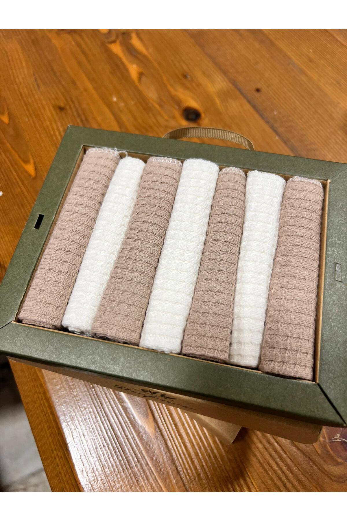 yukobaby bebeğiniz için en doğalı Bebek Waffle Naturel Özel Seri 7'li %100 Pamuklu Kutulu Ağız Mendili