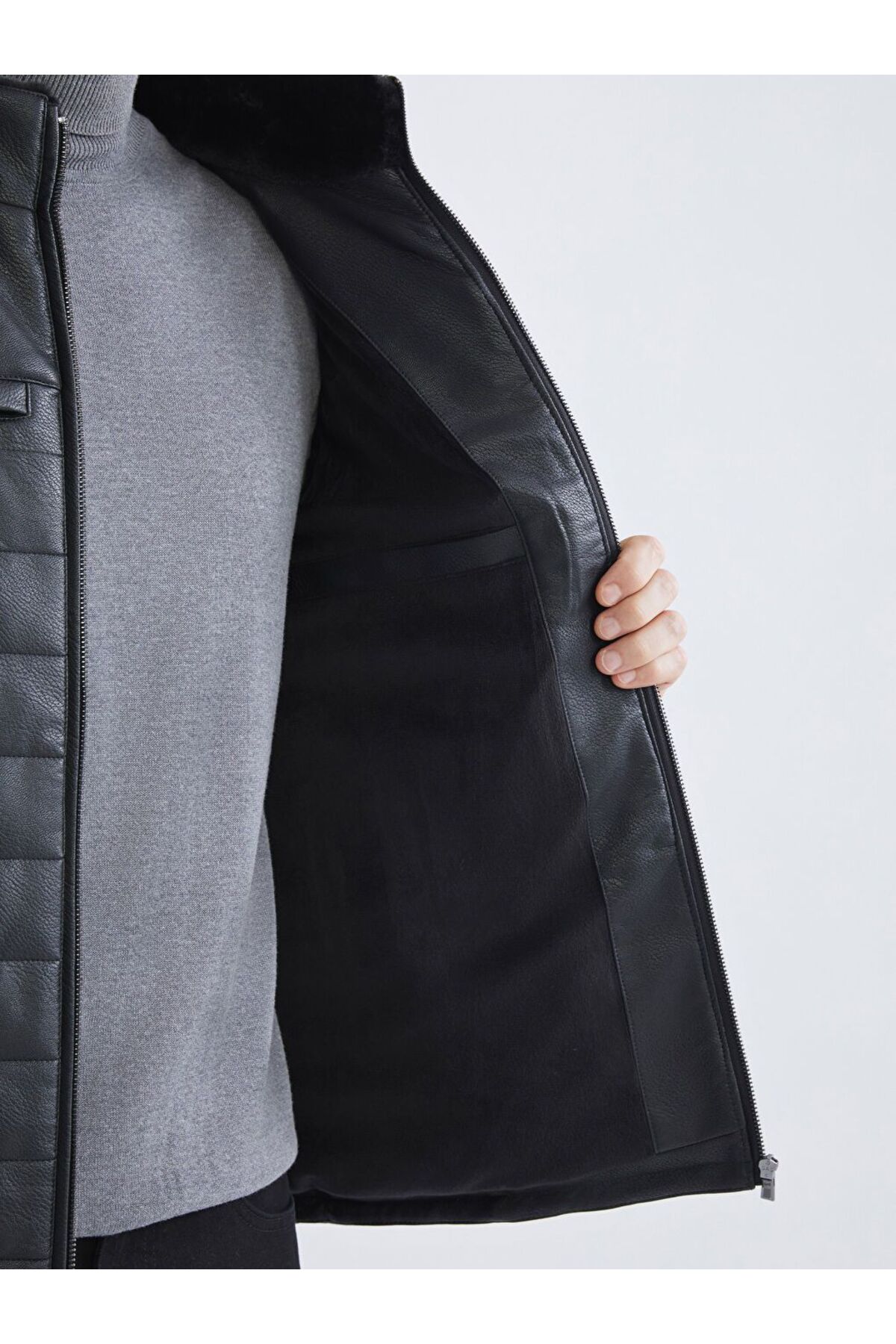 LC Waikiki  LCWAIKIKI Classic Standart Kalıp Dik Yaka Erkek Deri Görünümlü Mont - Görsel 4