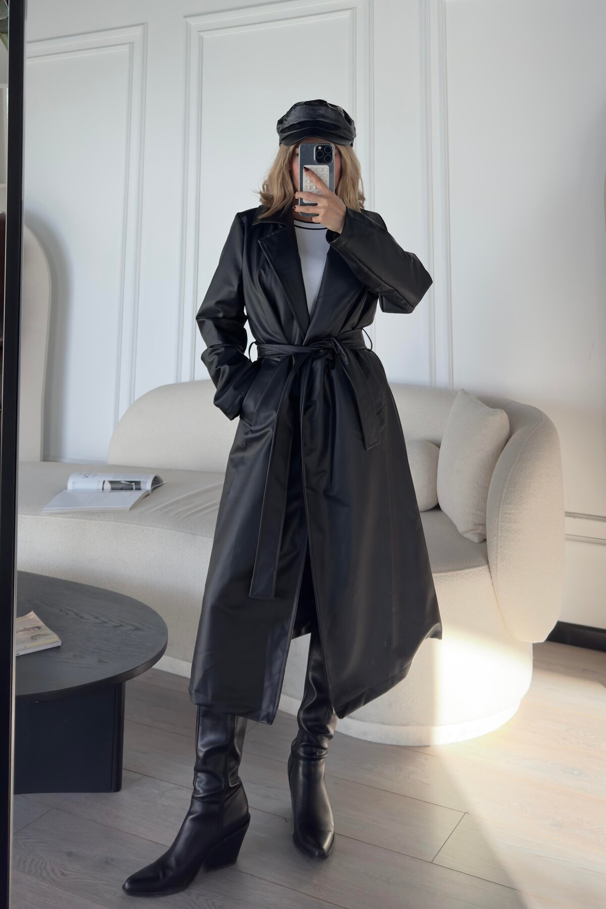 VESS MODA Öves, teljes hosszúságú, bélelt, maxi méretű bőr kabát, fekete